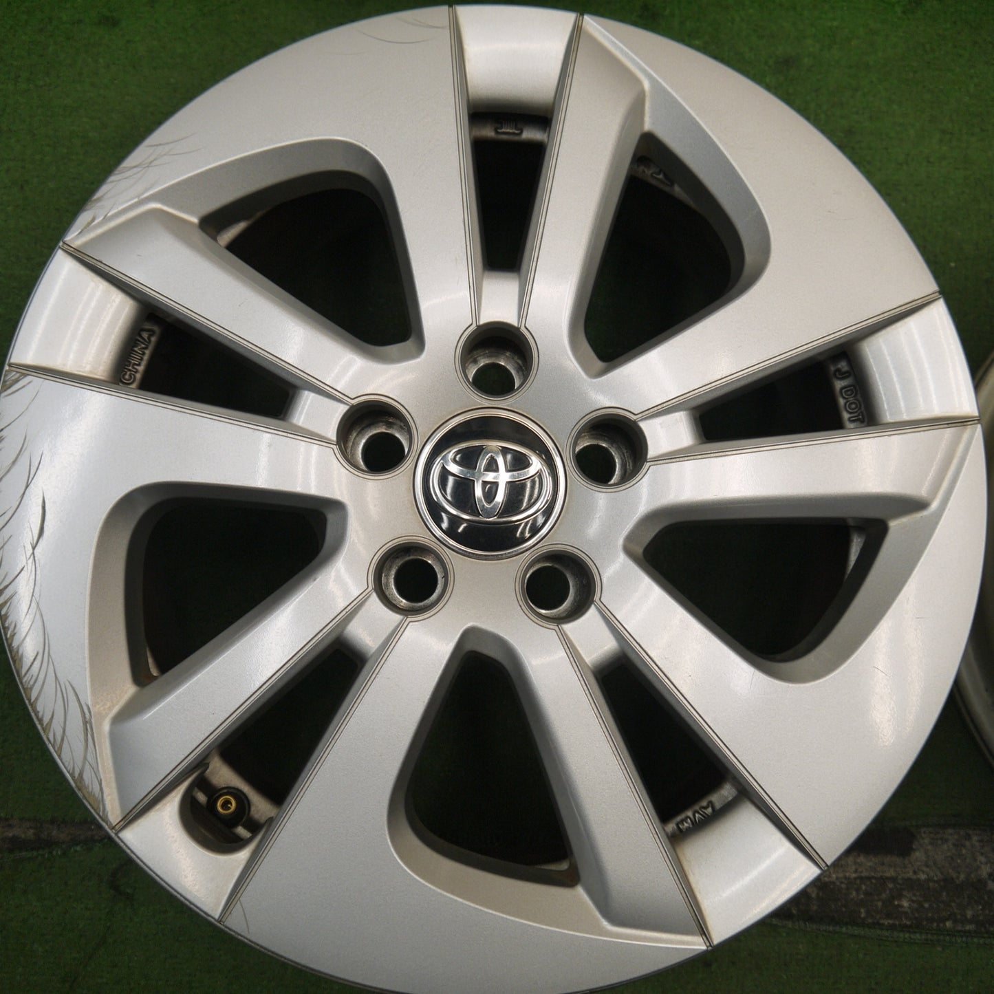 4本価格★トヨタ 50系 プリウス 純正 ホイール 15インチ 15×6.5J PCD100/5H★5061609Hホ