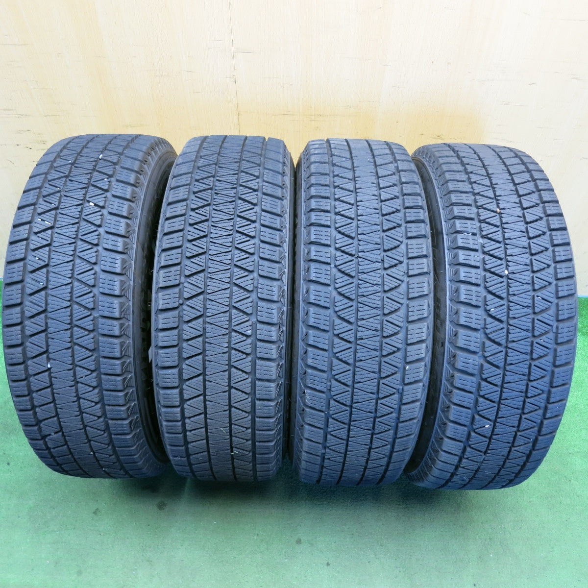 バリ溝!24年!キレイ!9分◎スタッドレス 225/65R17 ブリヂストン ブリザック DM-V3 ravrion RM01 ラブリオン 17インチ PCD114.3/5H◎6070907HAス