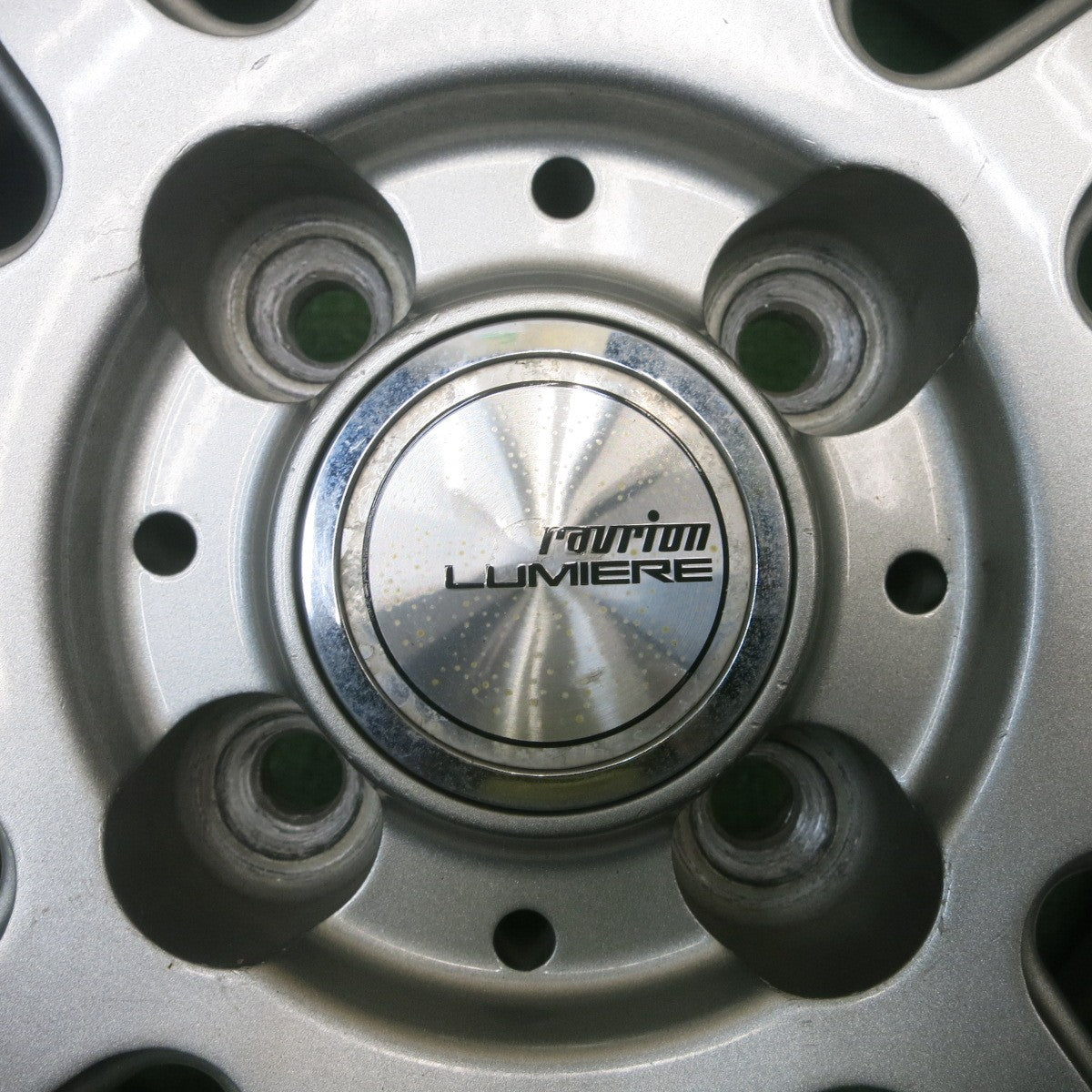 バリ溝!24年!キレイ!9.5分以上★スタッドレス 175/65R15 グッドイヤー アイスナビ7 ravrion LUMIERE ラブリオン 15インチ PCD100/4H★5051707NJス