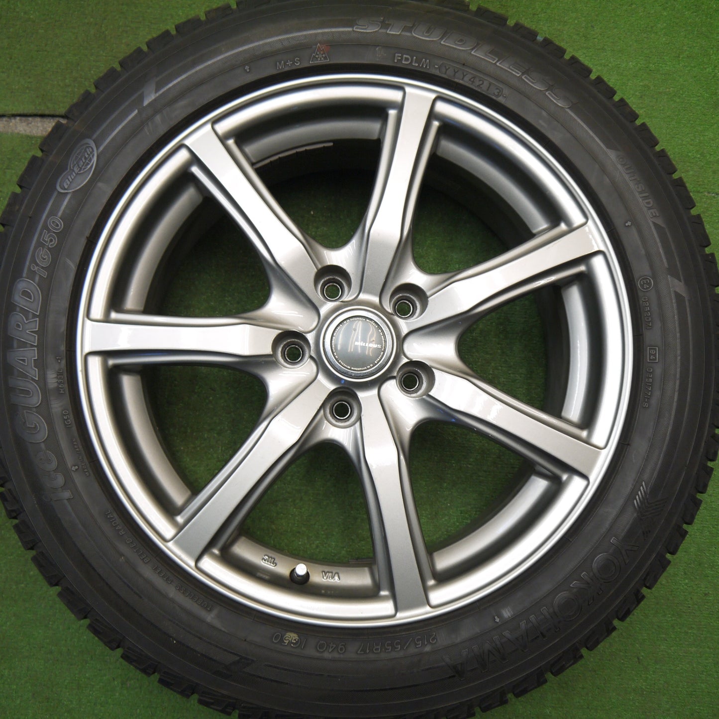 バリ溝!キレイ!8.5分★スタッドレス 215/55R17 ヨコハマ アイスガード iG50 MiLLOUS ミルアス 17インチ PCD114.3/5H★5043007Hス