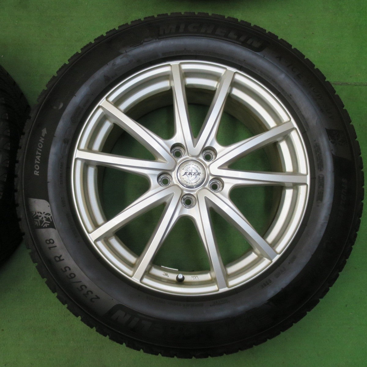 バリ溝!21年!9.5分★スタッドレス 235/65R18 ミシュラン X-ICE SNOW SUV JOKER ジョーカー 18インチ PCD114.3/5H★5010601イス