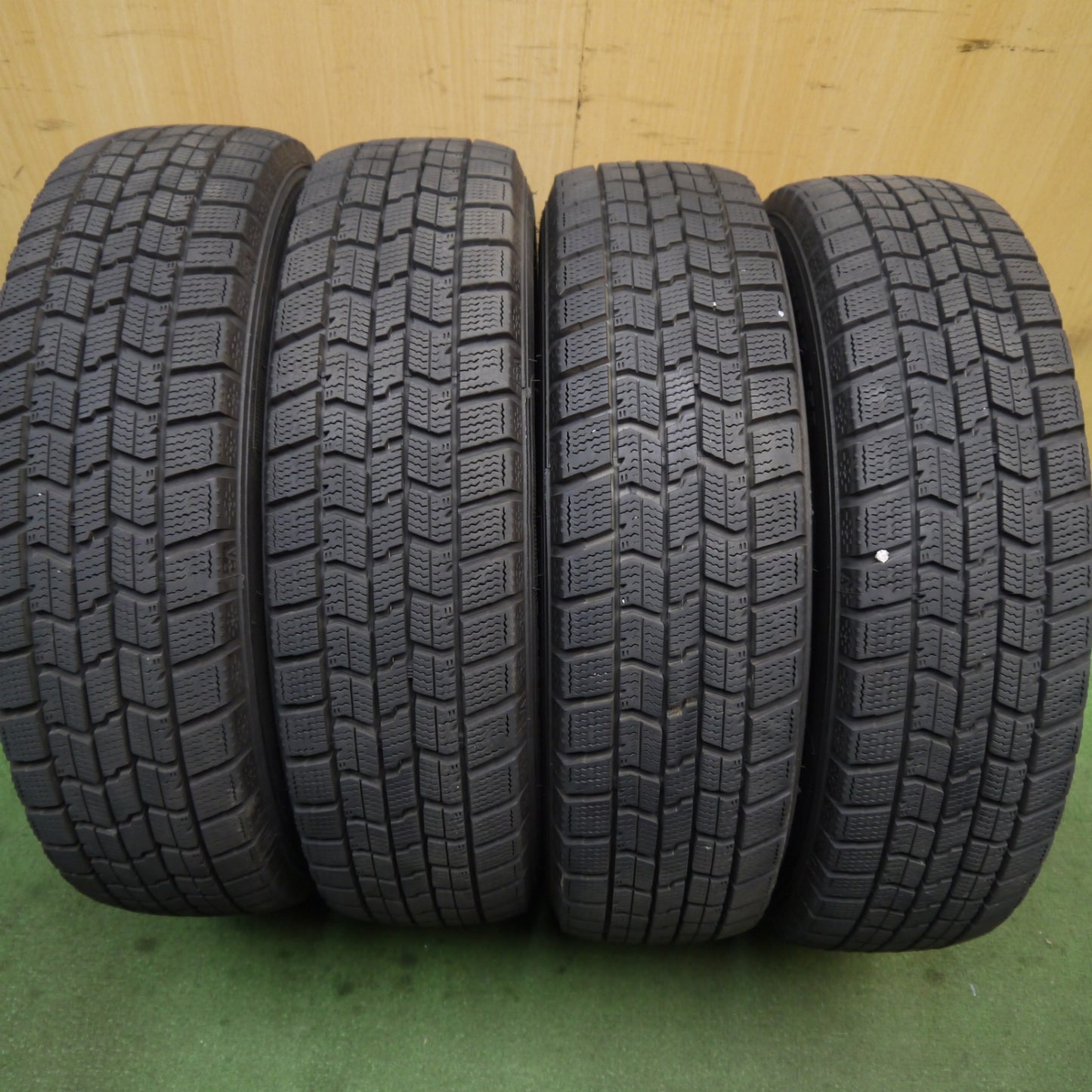 バリ溝!23年!キレイ!9.5分★スタッドレス 155/65R14 グッドイヤー アイスナビ7 LEAP リープ 14インチ PCD100/4H★5091005Hス