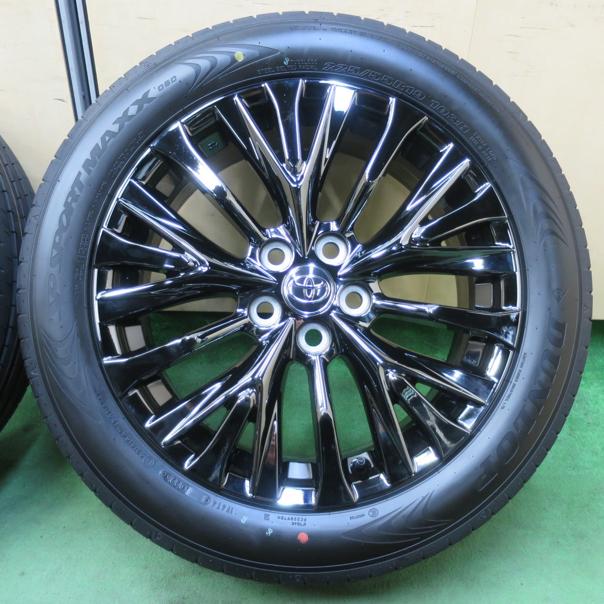 新車外し!25年★トヨタ 40系 アルファード ヴェルファイア Zプレミア 純正 225/55R19 ダンロップ SPスポーツマックス 060 19インチ PCD120/5H★5042805イノ