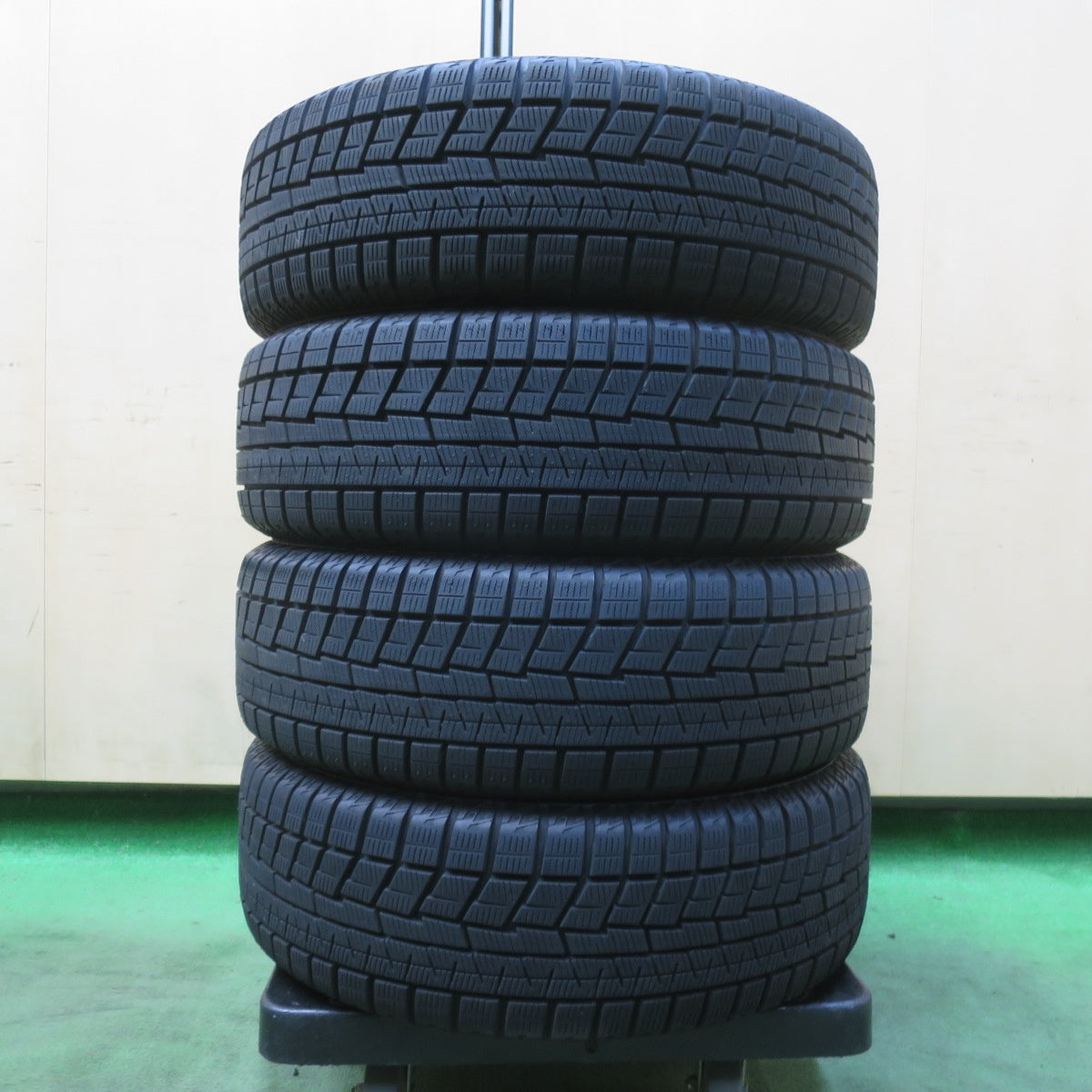 バリ溝!23年!ほぼ10分★スタッドレス 165/55R14 ヨコハマ アイスガード iG60 TOPRUN トップラン 14インチ 軽サイズ ek ルークス ワゴンR 等 PCD100/4H★5122701イス