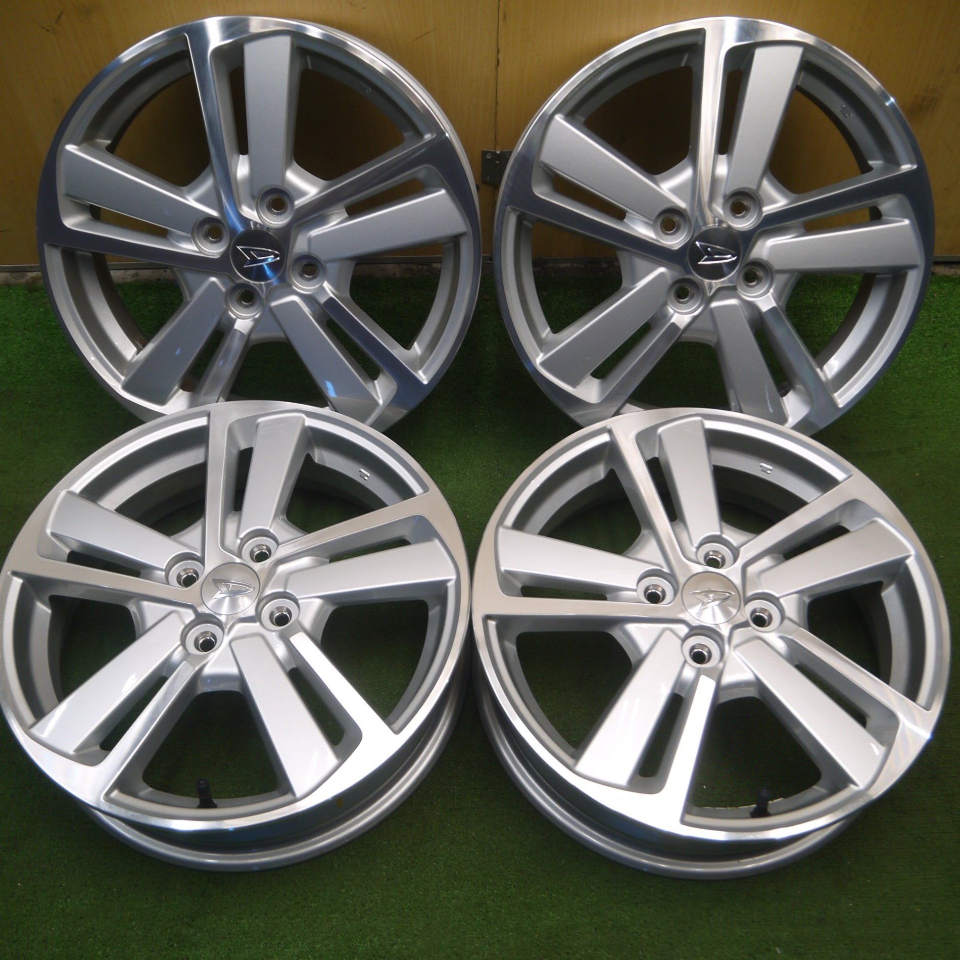 ダイハツ コペン 16インチ アルミ PCD100 16×4.5Jインセット45 ホイール・タイヤ・16インチ新車外しダイハツコペン純正アルミ4本Set