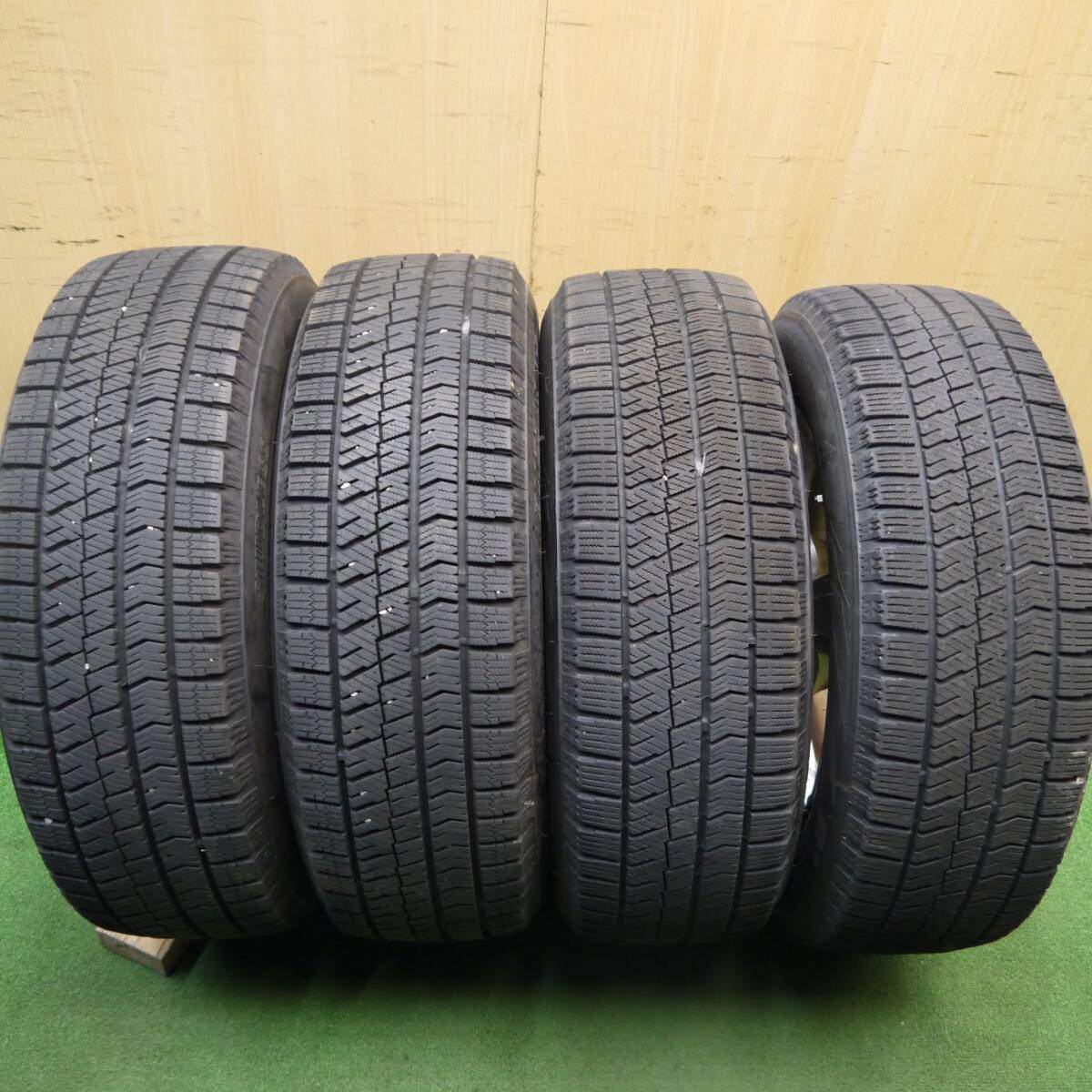バリ溝!22年!9分★プリウス 等 195/65R15 スタッドレス ブリヂストン ブリザック VRX2 Treffer トレファー 15インチ PCD100/5H★5032801Hス