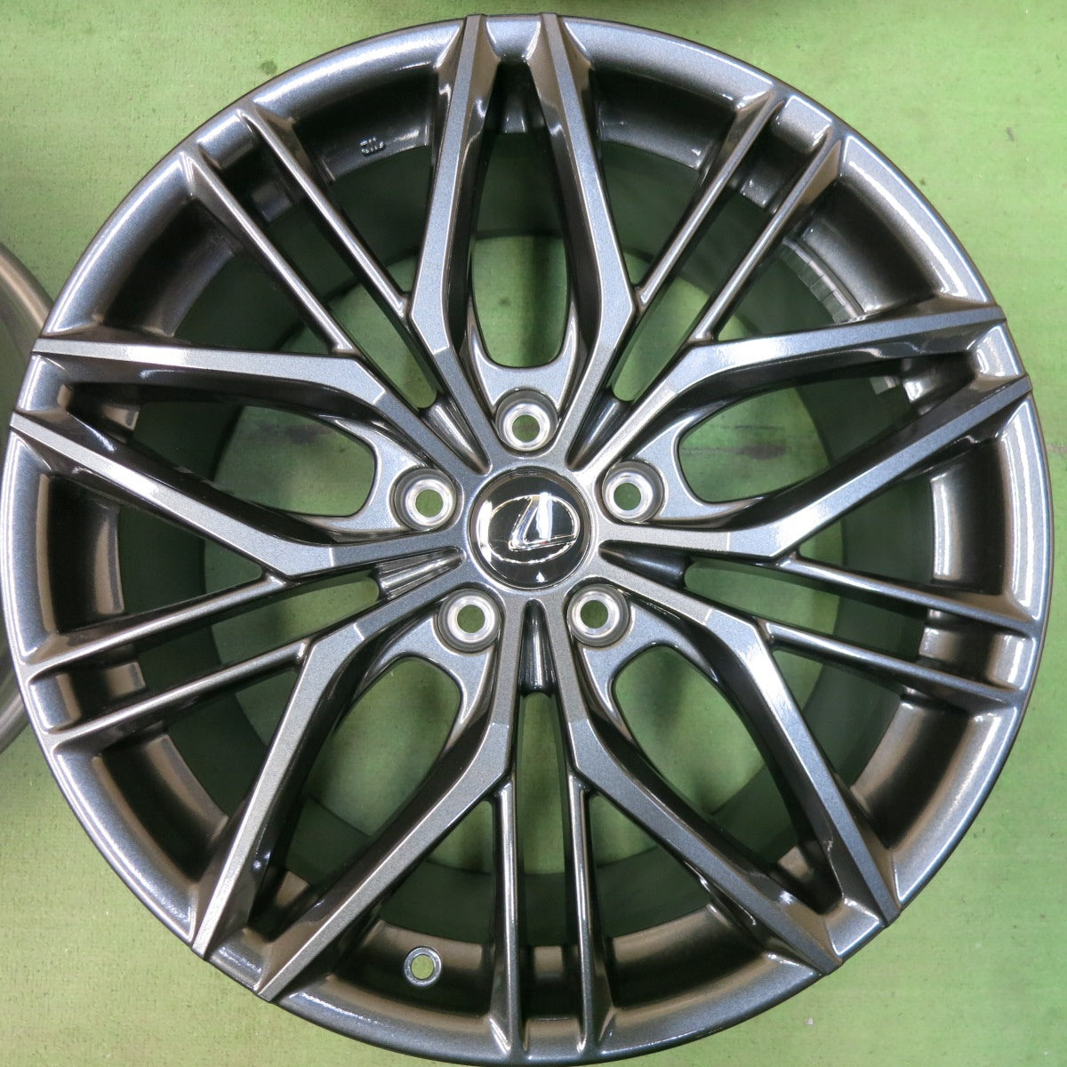 新車外し!付属品付き★レクサス IS 500 Fスポーツ パフォーマンス 純正 ホイール 19インチ 19×8.5J 19×9.5J PCD114.3/5H★5051604SYホ