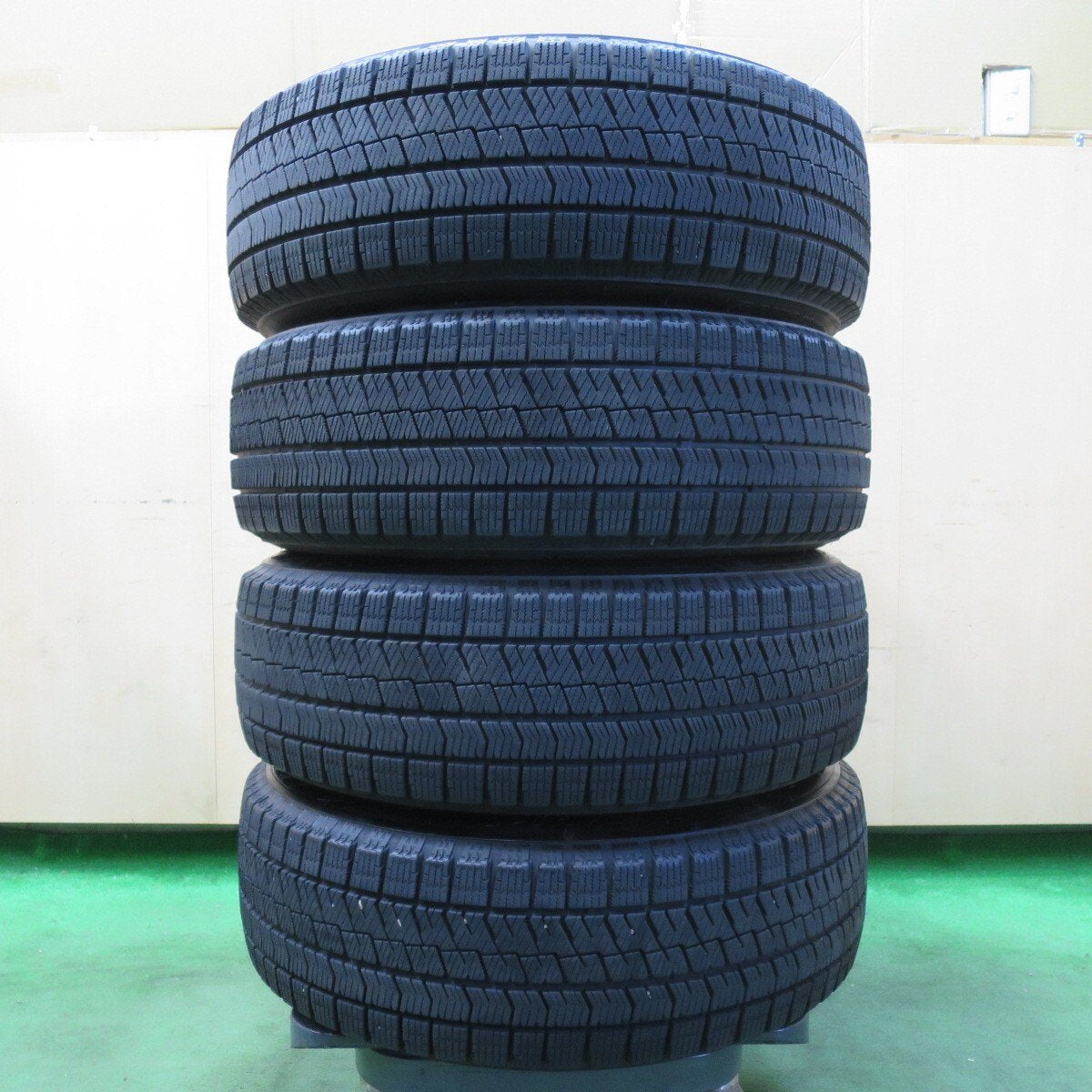 バリ溝!22年!キレイ!9分★スタッドレス 195/65R15 ブリヂストン ブリザック VRX2 MANARAY SPORT マナレイスポーツ 15インチ PCD114.3/5H★5012811イス