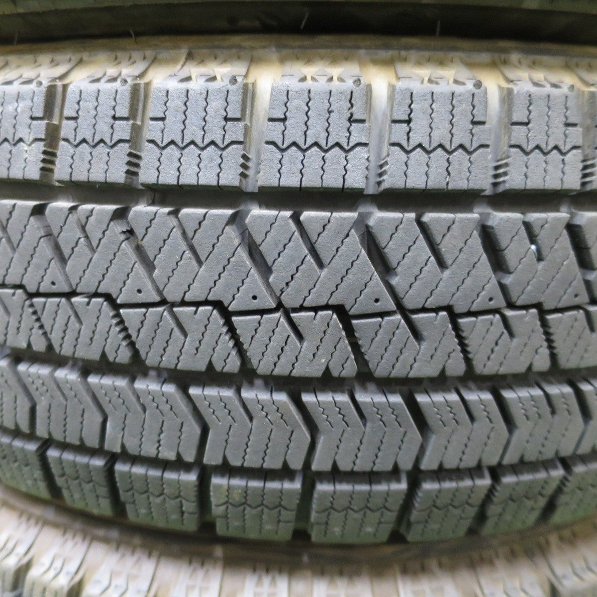 バリ溝!23年!9分★スタッドレス 165/65R14 ブリヂストン ブリザック VRX2 タイヤ 14インチ ソリオ タンク トール 等★6021702NGスタ