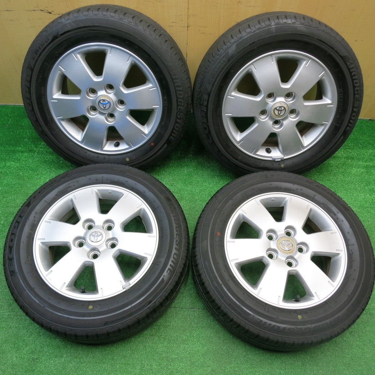 バリ溝!9.5分★トヨタ 60系 ノア ヴォクシー 純正 195/65R15 ブリヂストン エコピア EP150 15インチ PCD114.3/5H★5102307HAノ