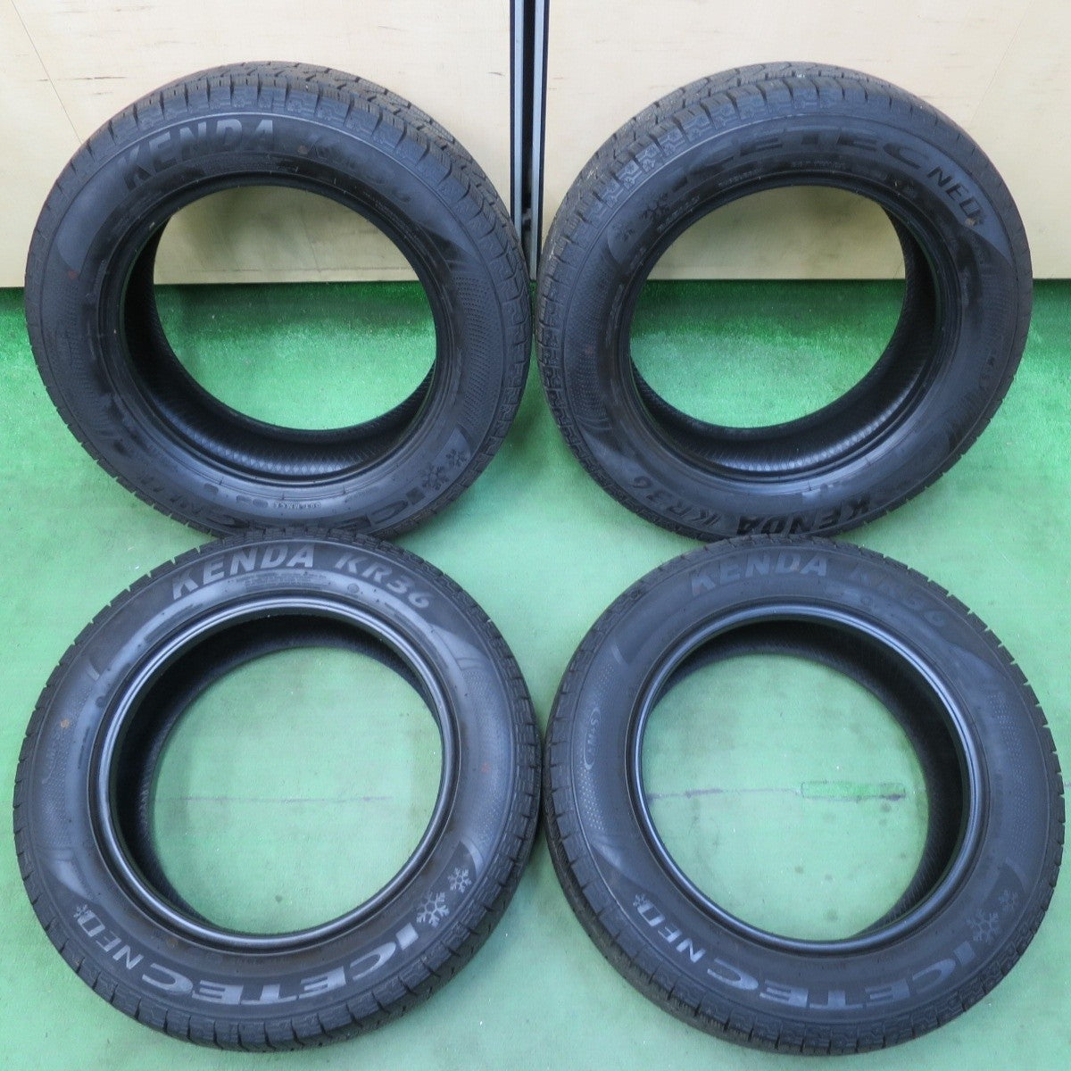 バリ溝!9.5分★スタッドレス 205/60R16 ケンダ KR36 アイステック ネオ タイヤ 16インチ ノア ヴォクシー レガシィ ステップワゴン 等★5032804イスタ