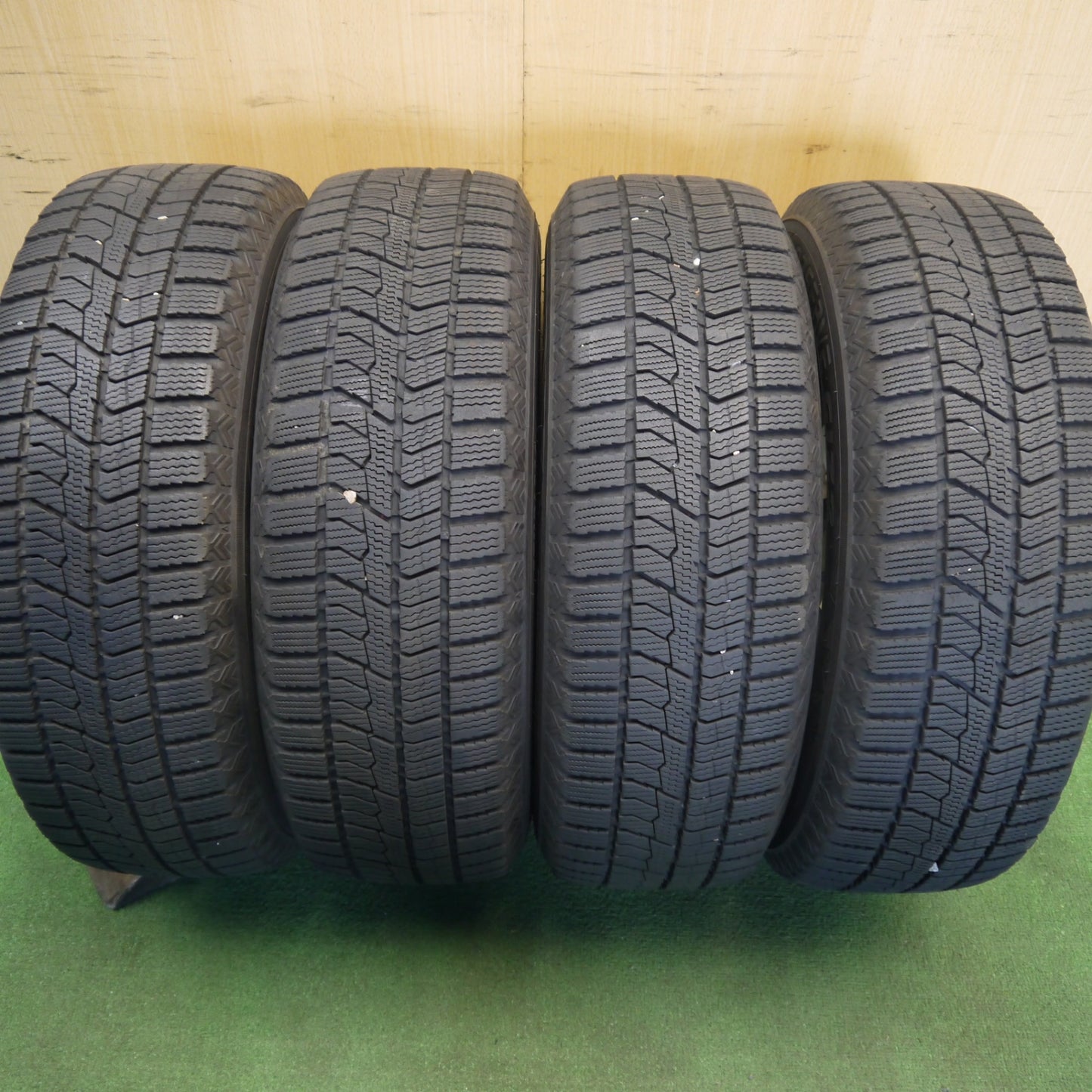 バリ溝!23年!キレイ!9分★スタッドレス 195/65R15 トーヨー オブザーブ GIZ2 STRANGER ストレンジャー 15インチ PCD114.3/5H★6041307Hス