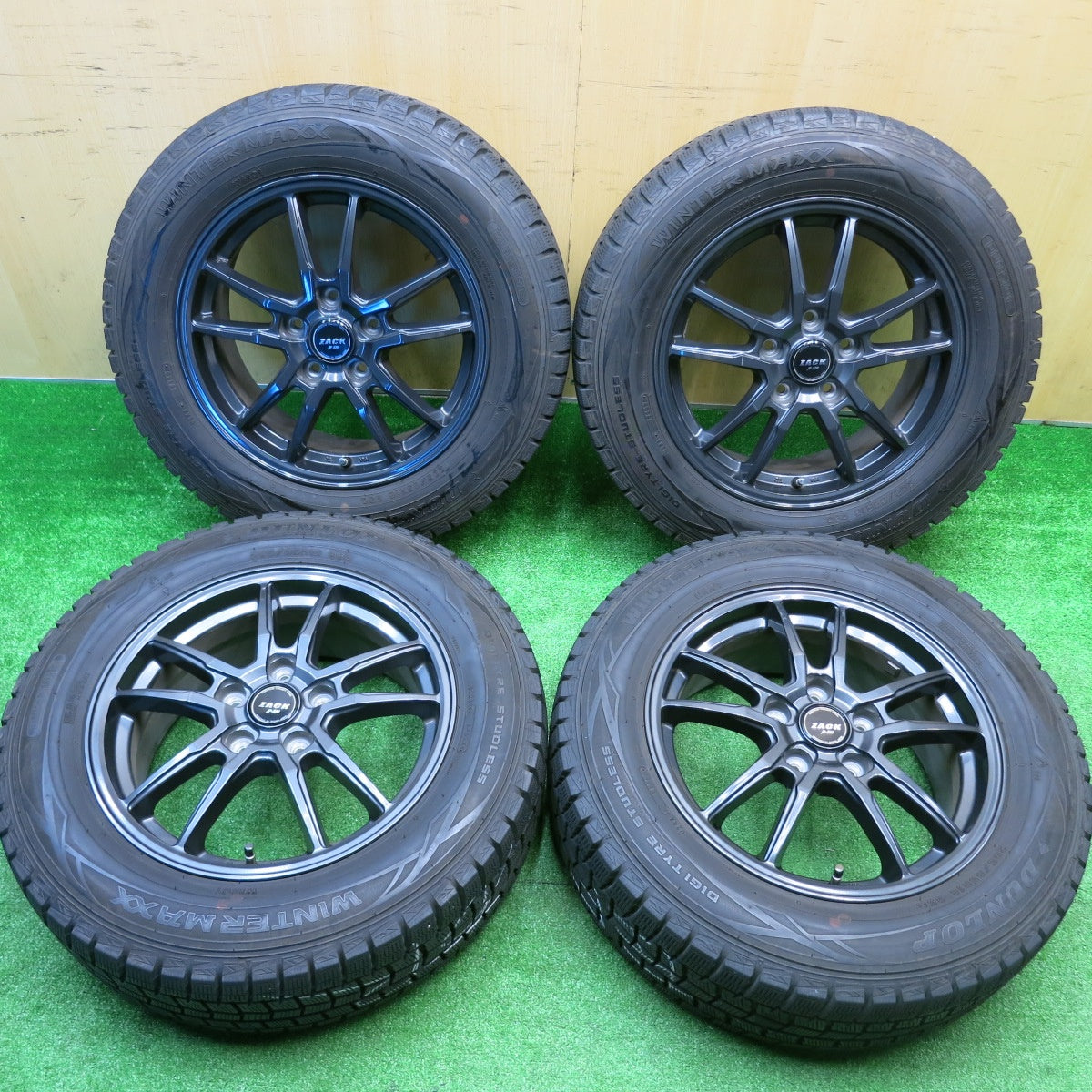 バリ溝!キレイ!9.5分★スタッドレス 205/65R16 ダンロップ ウインターマックス WM01 ZACK JP-520 MONZA ザック 16インチ PCD114.3/5H★5102301HAス