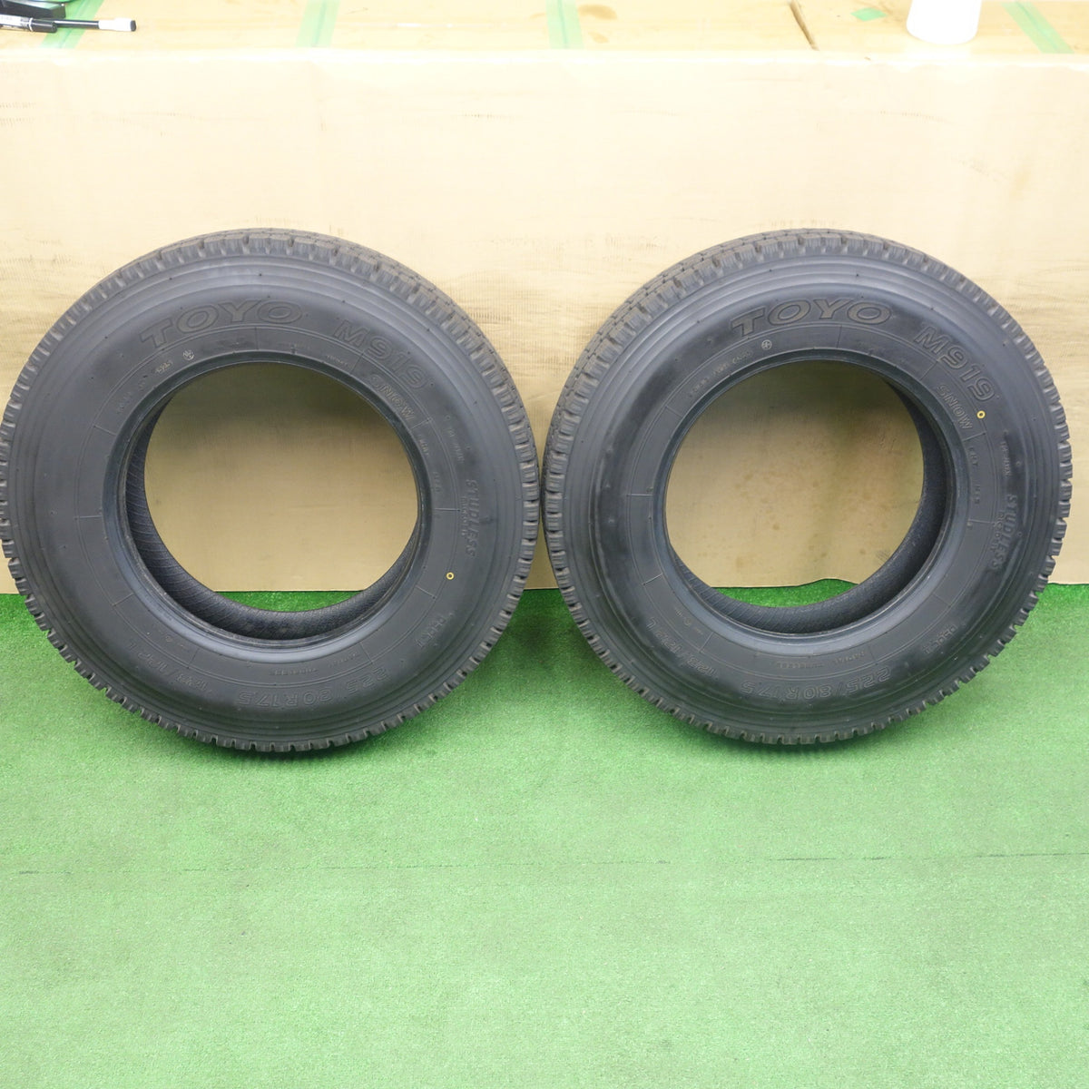 バリ溝!25年!9.5分!2本★トラック タイヤ 225/80R17.5 123/122L スタッドレス トーヨー M919 17.5インチ★6022004KTスタ