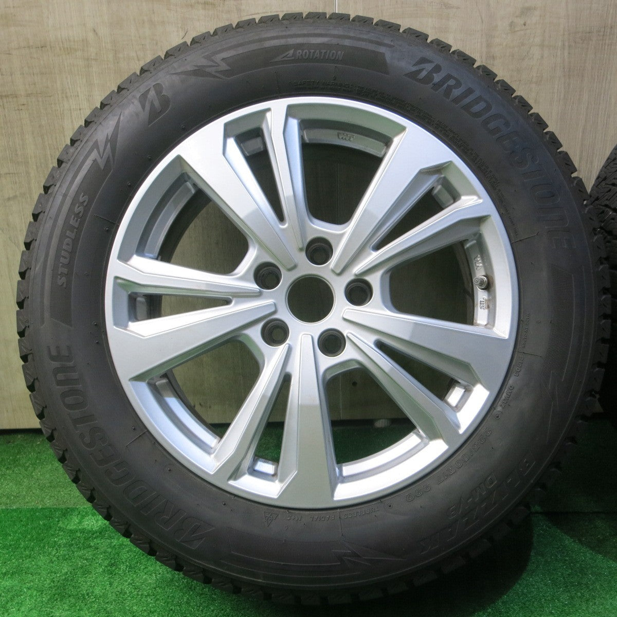 バリ溝!23年!キレイ!9.5分★BMW 等 smartline 365 225/60R17 スタッドレス ブリヂストン ブリザック DM-V3 スマートライン 17インチ PCD112/5H★5051703NJス