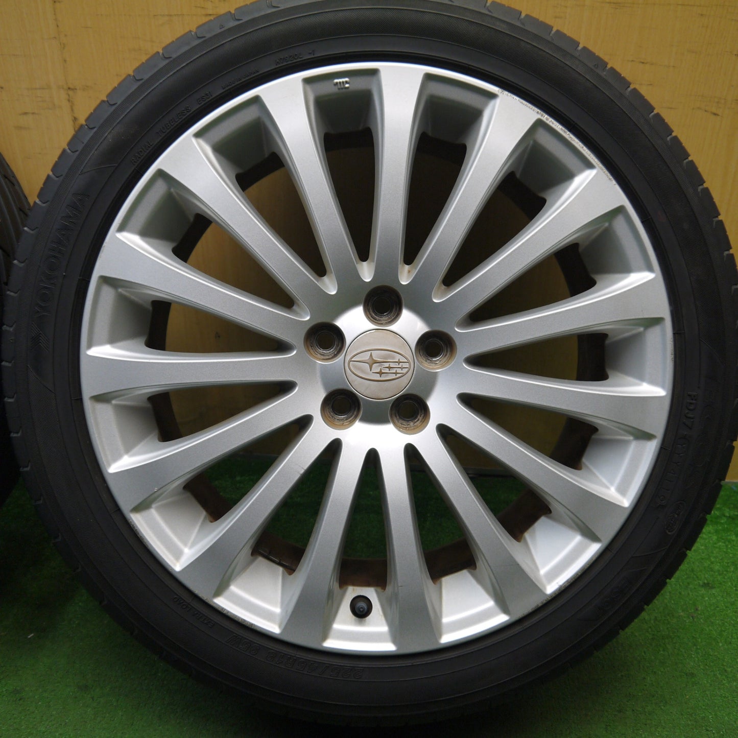 バリ溝!22年!8.5分★スバル レガシィ 純正 225/45R18 ヨコハマ エコス ES31 ケンダ Kuavela SL KR32 18インチ PCD100/5H★5061802Hノ