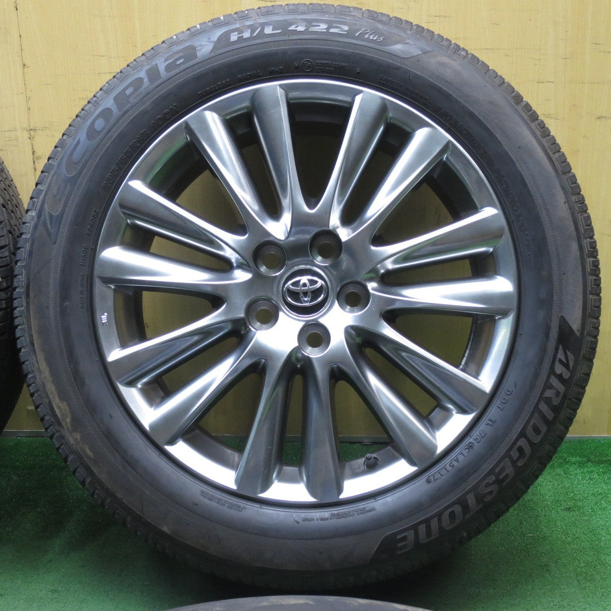 バリ溝!キレイ!9分★トヨタ 60系 ハリアー 純正 235/55R18 ブリヂストン エコピア H/L 422 プラス 18インチ PCD114.3/5H★5060207NJノ