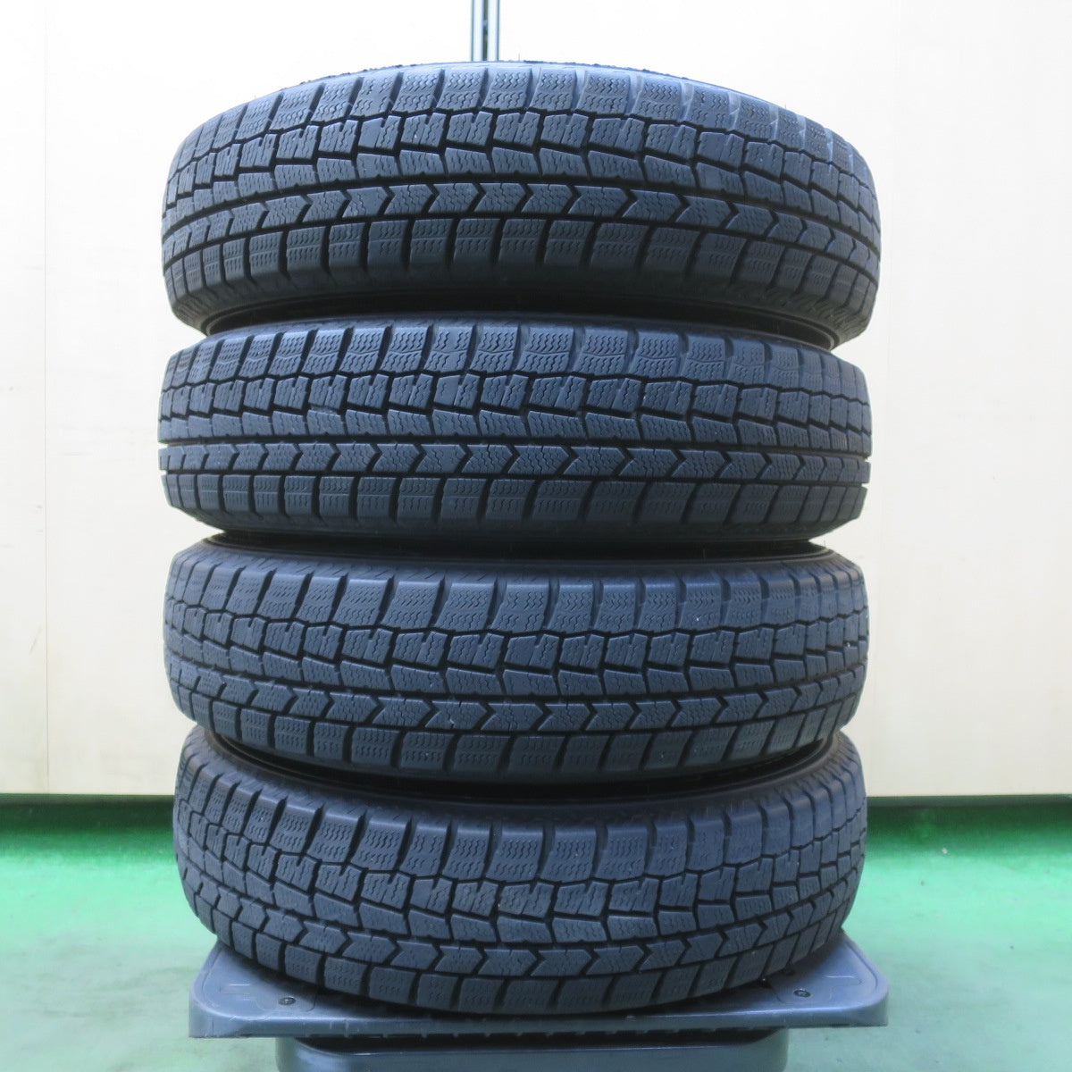 4本価格!22年★スタッドレス 145/80R13 ダンロップ ウインターマックス WM02 ZEPHYR ゼファー 13インチ PCD100/4H★6051805イス