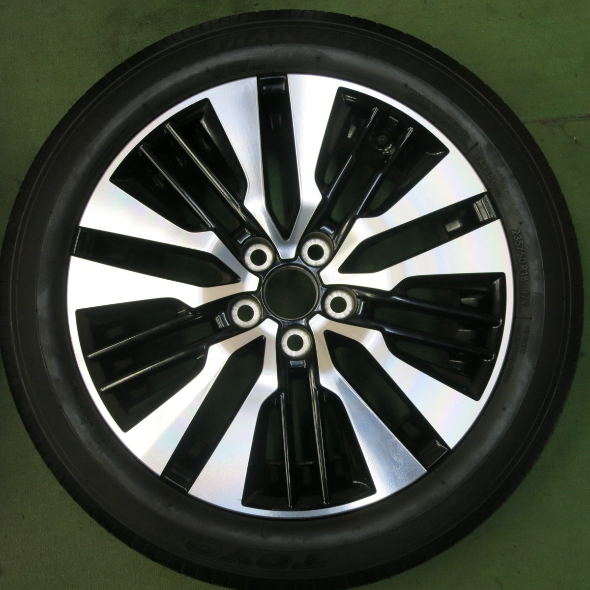 キレイ!21年★トヨタ 30系 アルファード SCパッケージ 純正 235/50R18 トーヨー トランパス R30 18インチ PCD114.3/5H★5082703SKノ