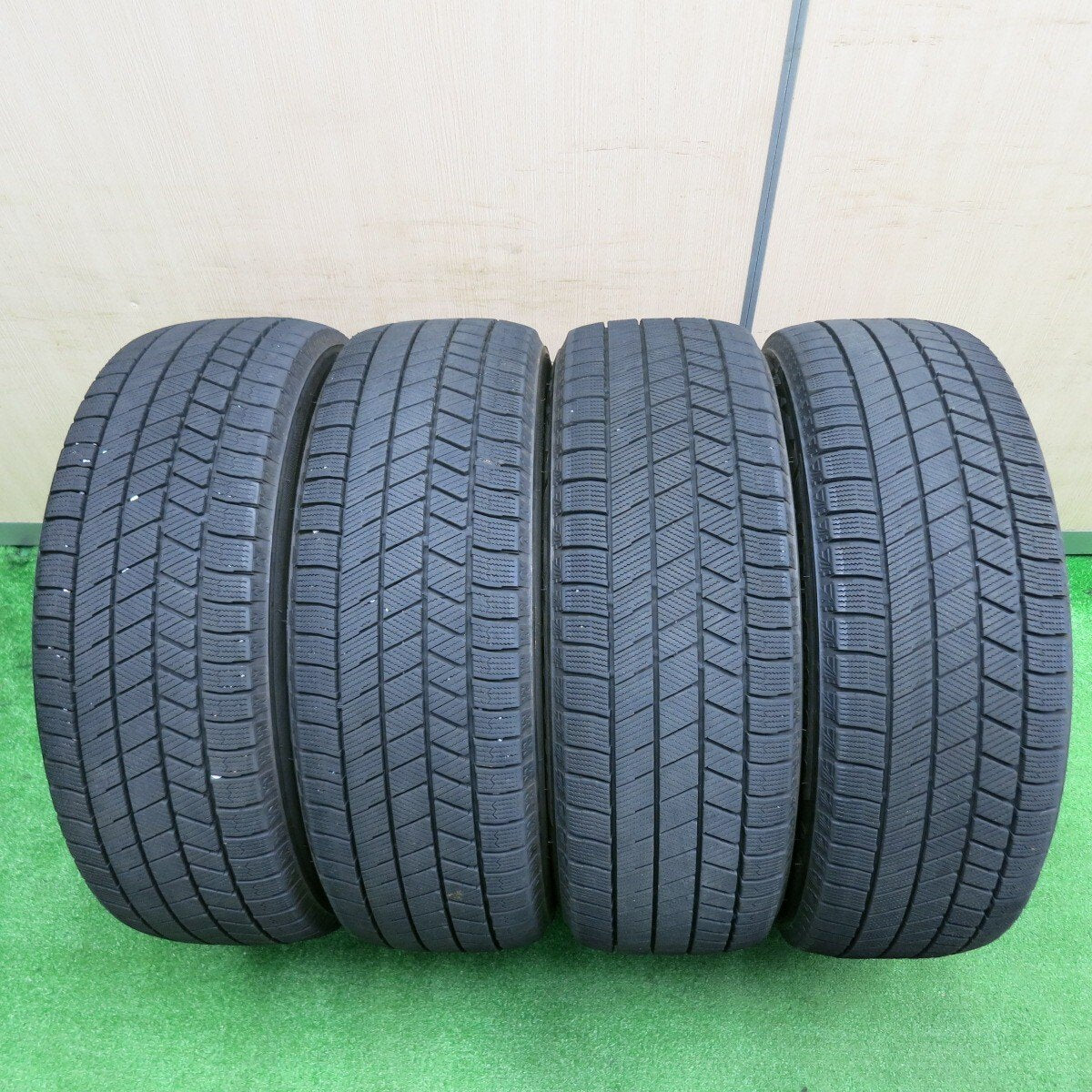バリ溝!22年!キレイ!9.5分★トヨタ 30系 アルファード ヴェルファイア 純正 225/60R17 スタッドレス ブリヂストン ブリザック VRX3 17インチ PCD114.3/5H★4112605TNス