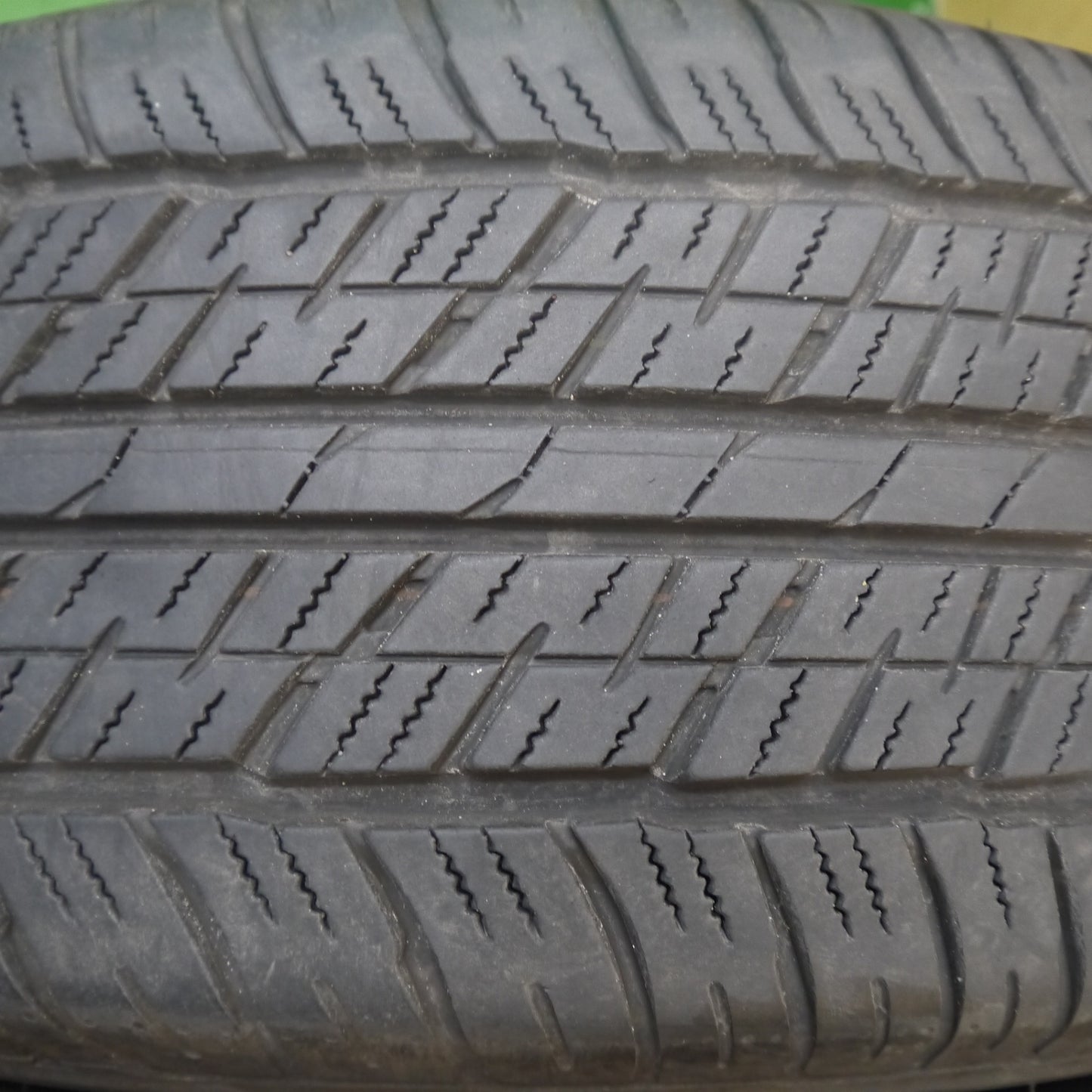 バリ溝!25年!9分★265/65R18 ダンロップ AT23 グラントレック タイヤ 18インチ ランクル プラド レクサス GX 等★5122602Hノタ