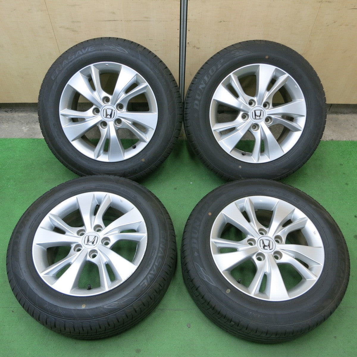 バリ溝!24年!9.5分以上★ホンダ ヴェゼル 純正 215/60R16 ダンロップ エナセーブ EC204 16インチ PCD114.3/5H★5040205ナノ