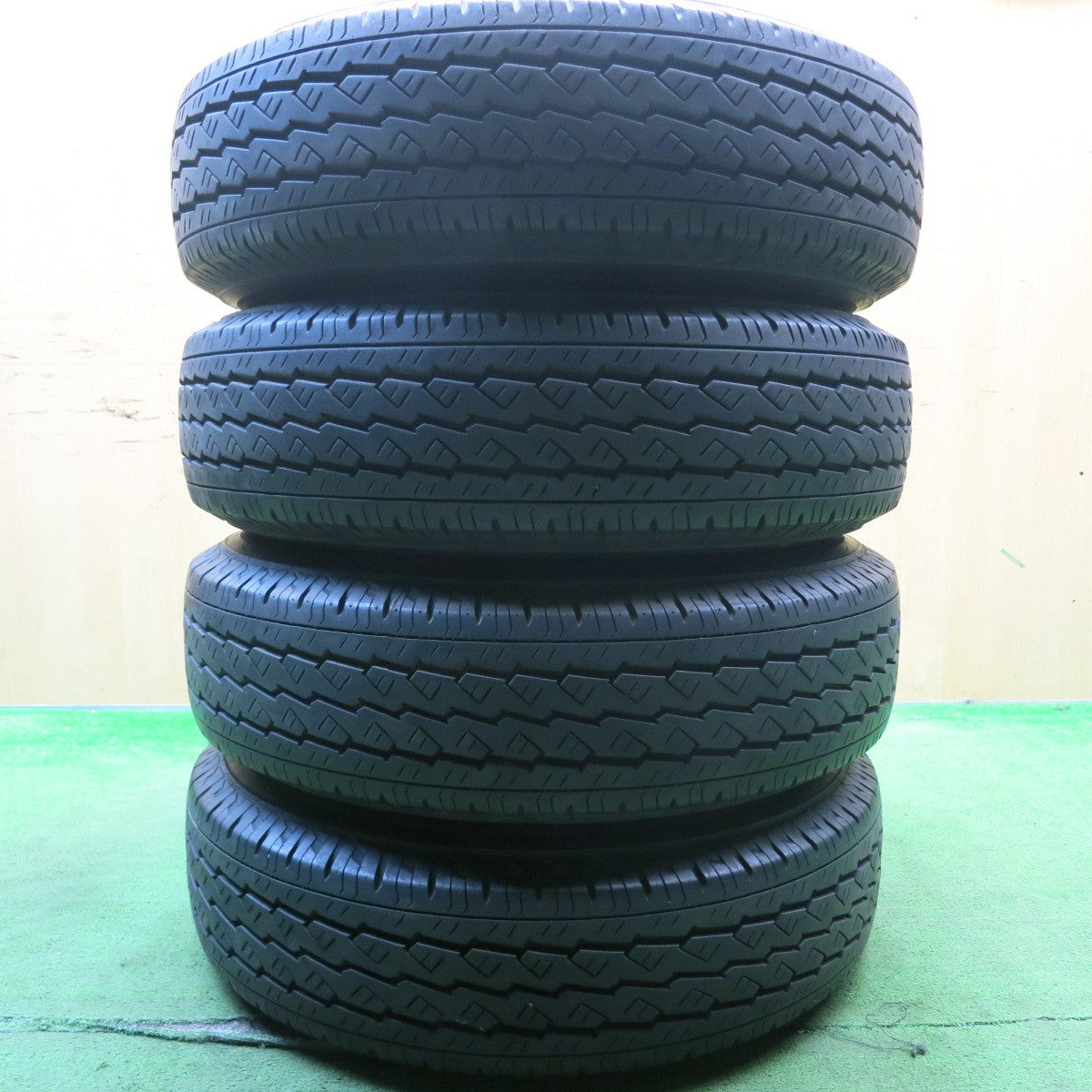 バリ溝!9.5分★195/80R15 107/105L ブリヂストン V600 KAZERA H200 MONZA カゼラ モンツァ 15インチ PCD139.7/6H★5052405HAノ