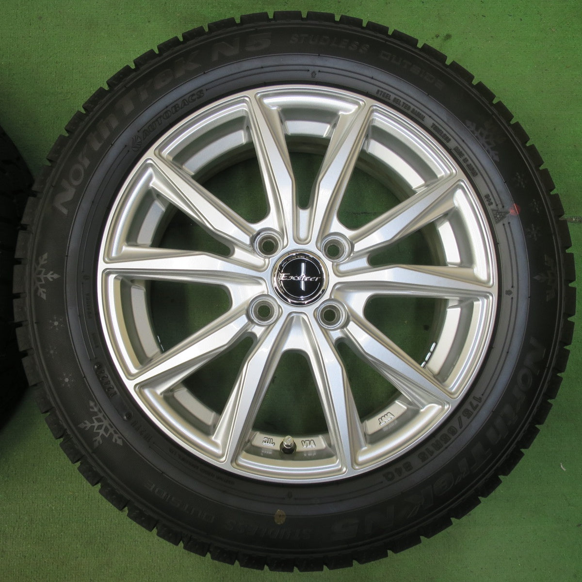 超バリ溝!24年!キレイ!ほぼ10分★スタッドレス 175/65R15 オートバックス ノーストレック N5 Exsteer エクスター 15インチ PCD100/4H★5101603イス