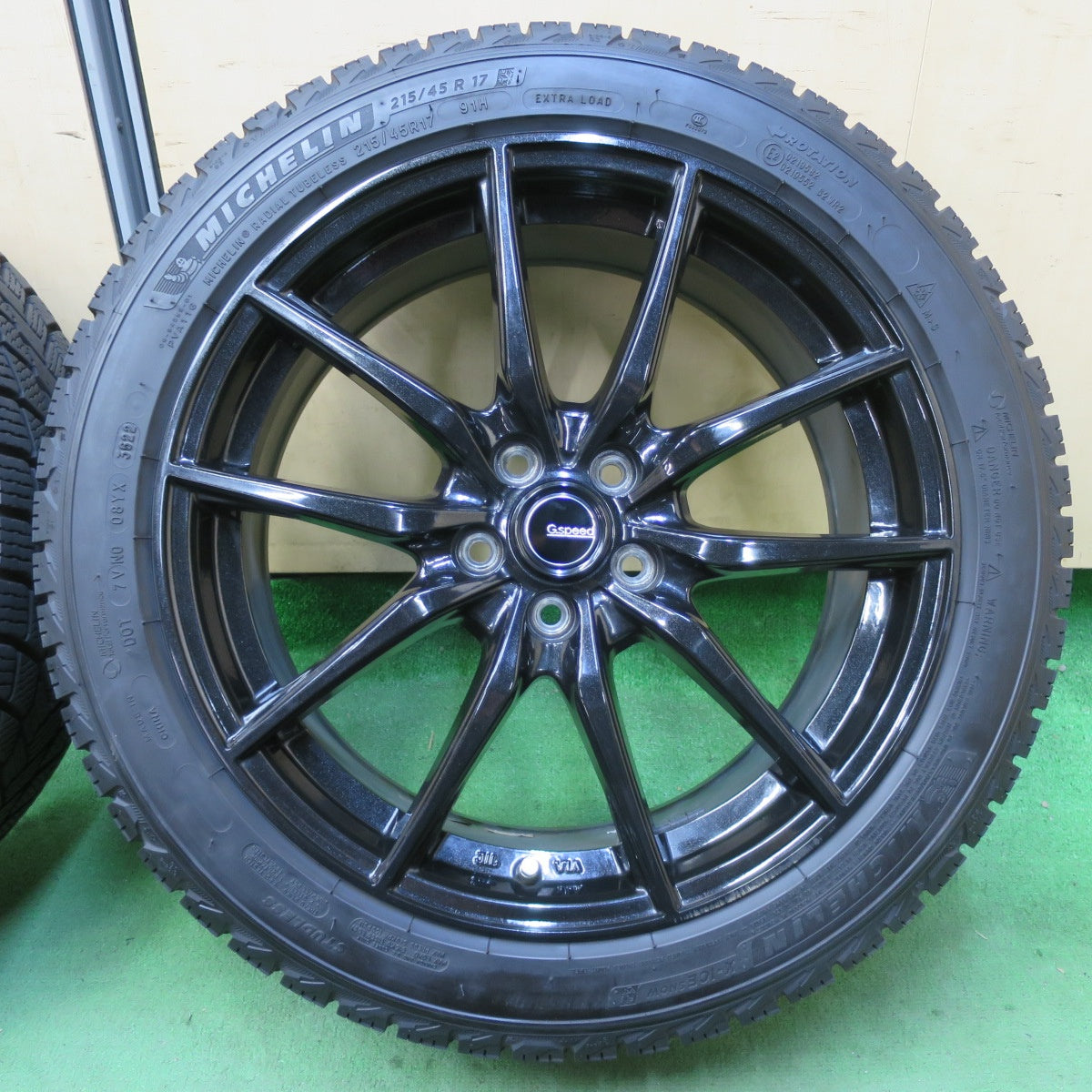 バリ溝!22年!キレイ!9.5分★G.Speed プリウス 等 215/45R17 スタッドレス ミシュラン X-ICE SNOW Gスピード 17インチ PCD100/5H★5041207イス