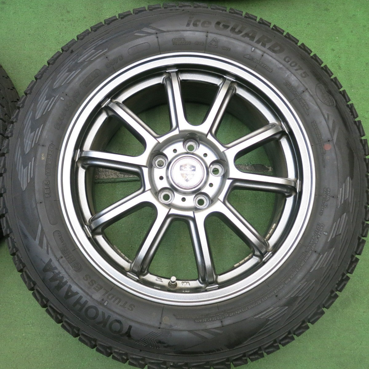 バリ溝!キレイ!9.5分★スタッドレス 225/65R17 ヨコハマ アイスガード G075 ESTROSA エステローザ 17インチ PCD114.3/5H★5092511HAス