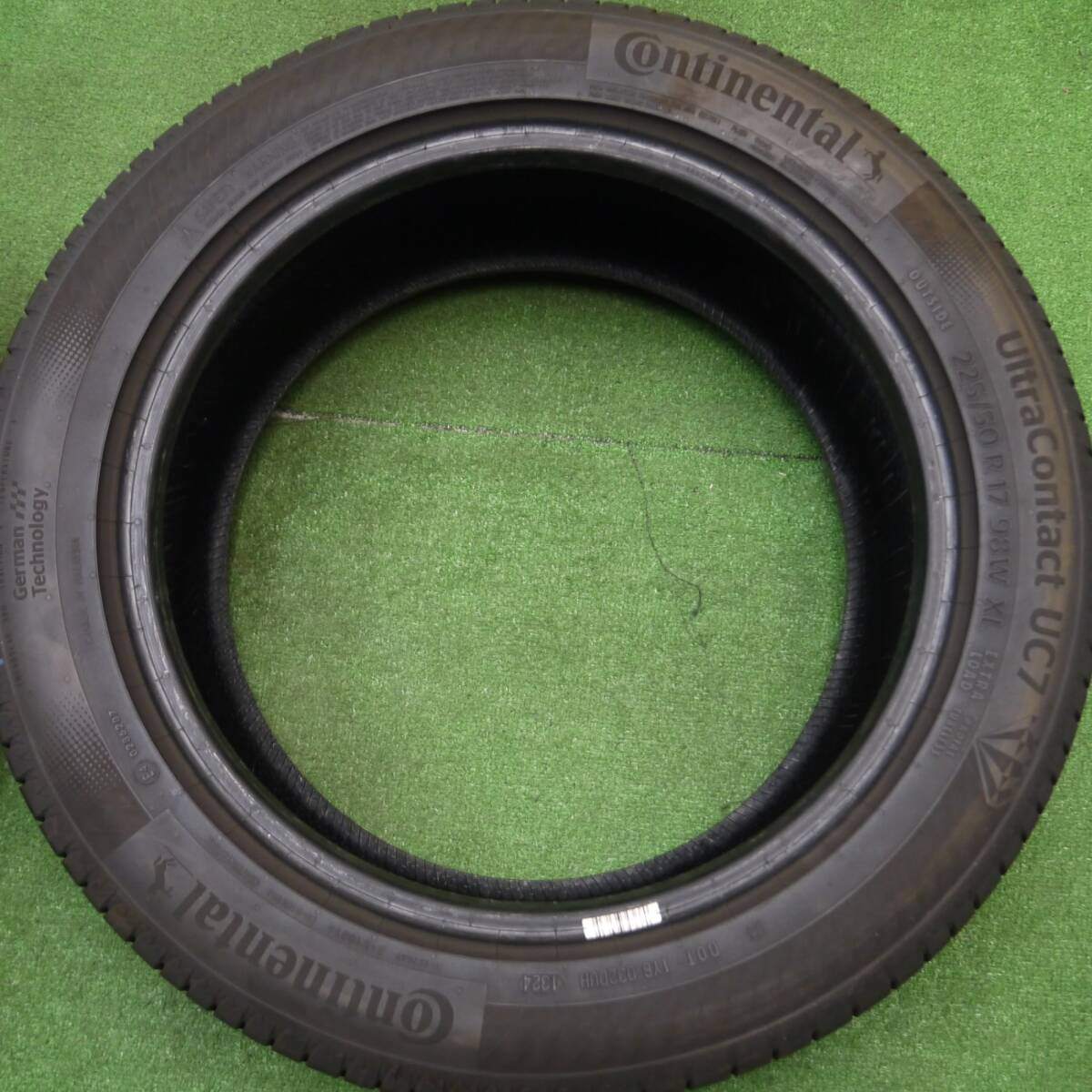 バリ溝 24年 9.5分以上★225/50R17 コンチネンタル ウルトラコンタクト UC7 17インチ ベンツ アウディ BMW等★4121305Hノタ
