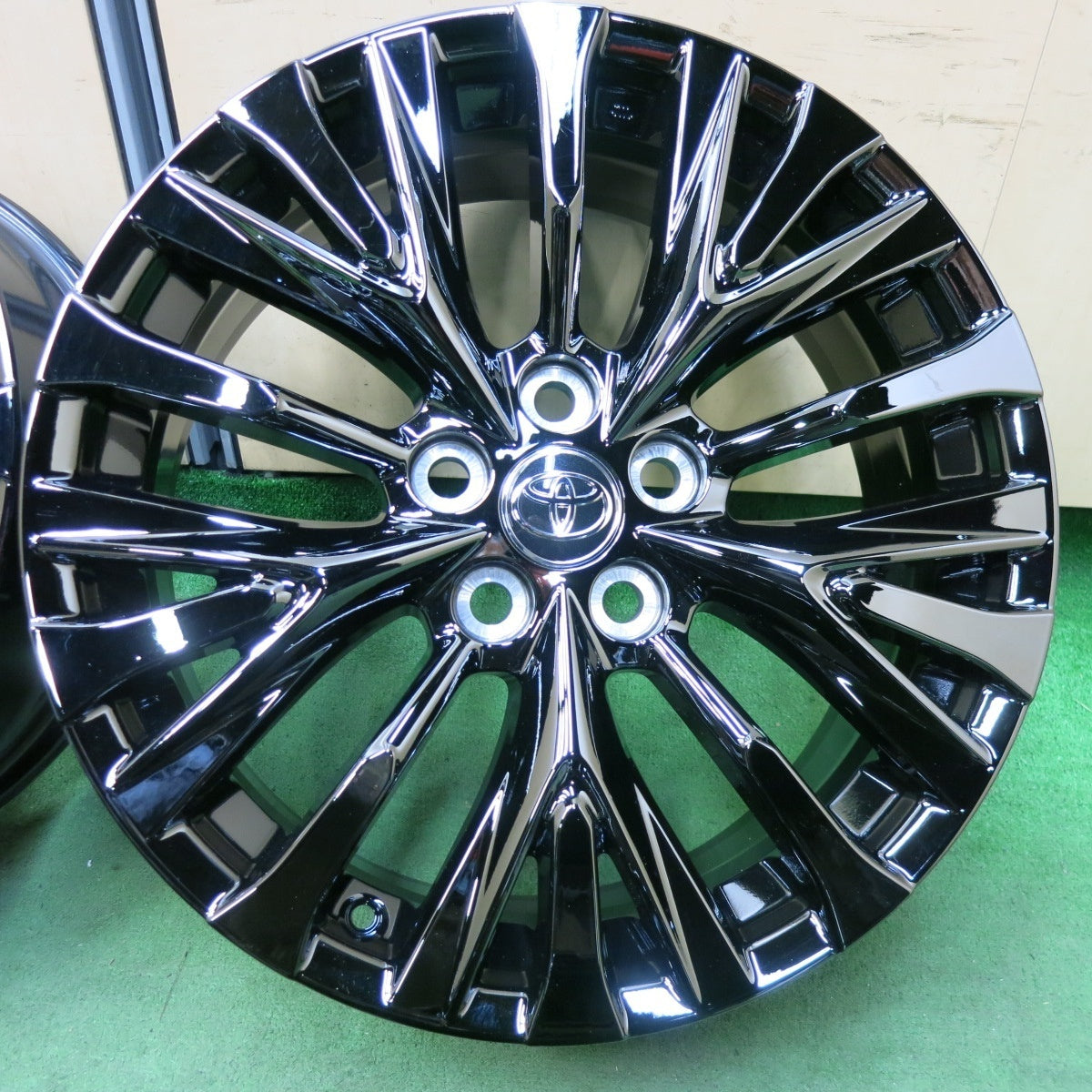 新車外し★トヨタ 40系 ヴェルファイア Zプレミアム 純正 ホイール 19インチ 19×7J アルファード PCD120/5H★5021415SYホ