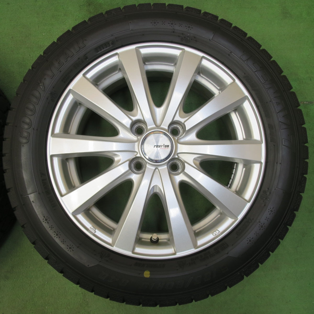 バリ溝!22年!キレイ!9分★スタッドレス 185/60R15 グッドイヤー アイスナビ7 ravrion RS01 ラブリオン 15インチ PCD100/4H★5050509イス