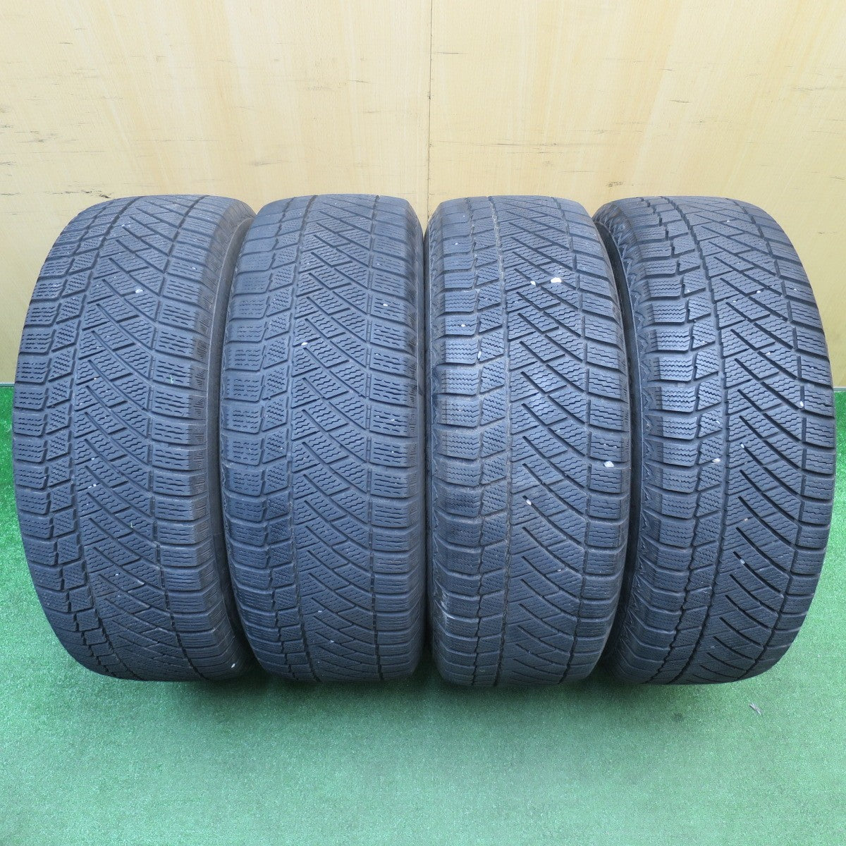 バリ溝!8.5分★フォレスター 等 225/60R17 スタッドレス コンチネンタル コンチバイキング コンタクト6 LAUFBAHN ラウフバーン 17インチ PCD100/5H★5120401NJス