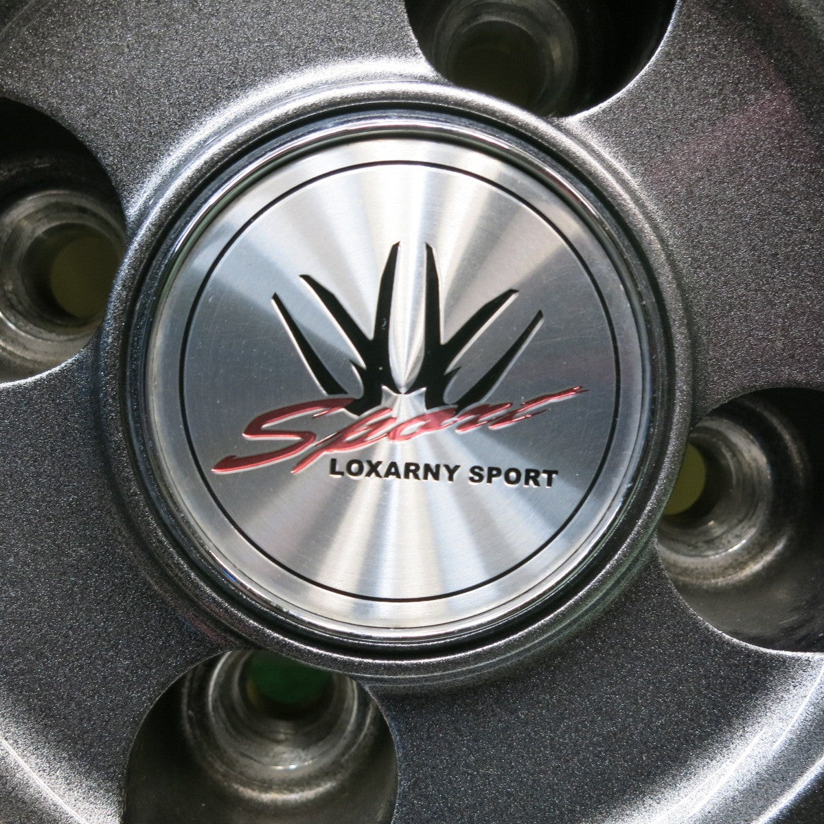 バリ溝!24年!キレイ!9.5分以上★LOXARNY SPORT 195/65R16 スタッドレス グッドイヤー アイスナビ7 ロクサーニ スポーツ 16インチ PCD100/4H★5042703HAス