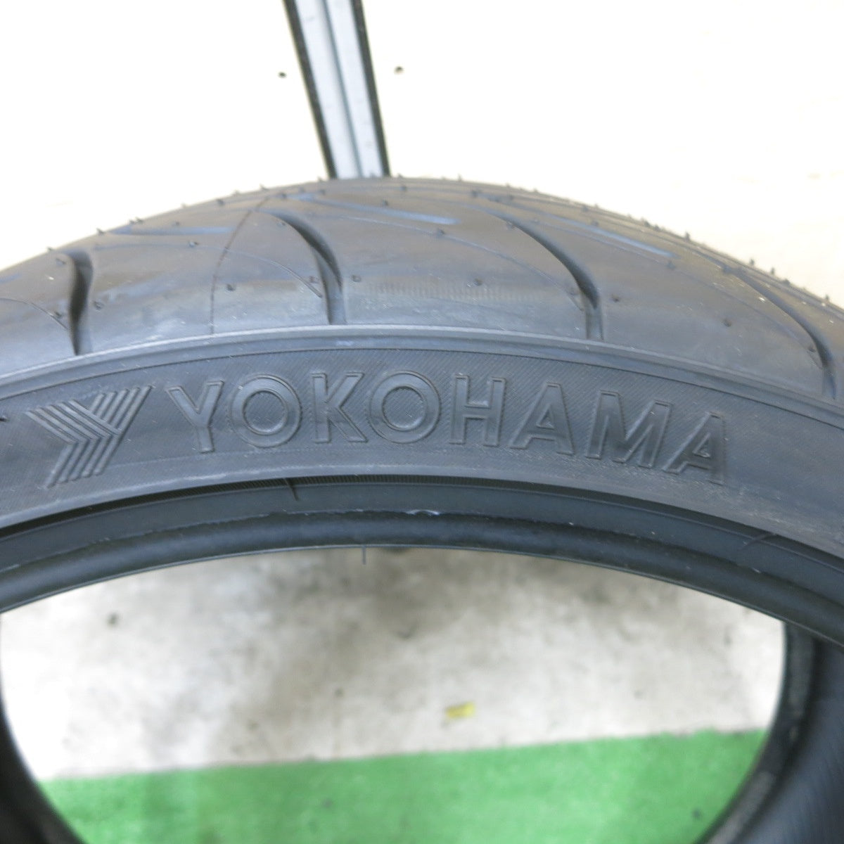 ほぼ未使用!21年!1本★265/30R19 ヨコハマ アドバン NEOVA AD08R タイヤ 19インチ BMW ベンツ アウディ 等★5062501ナノタ