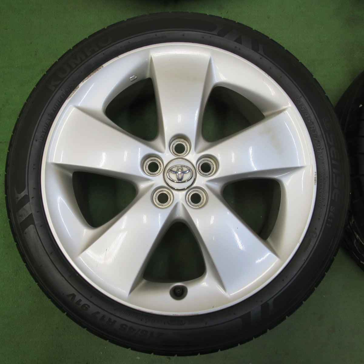 バリ溝!9.5分★トヨタ 30系 プリウス S G ツーリング 純正 215/45R17 クムホ ECO SENSE SE11 17インチ PCD100/5H★5092916イノ