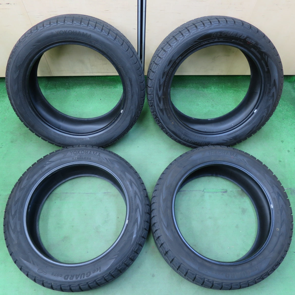 バリ溝!24年!ほぼ10分★スタッドレス 235/55R20 ヨコハマ アイスガード G075 タイヤ 20インチ レクサス RX 等★5042307イスタ