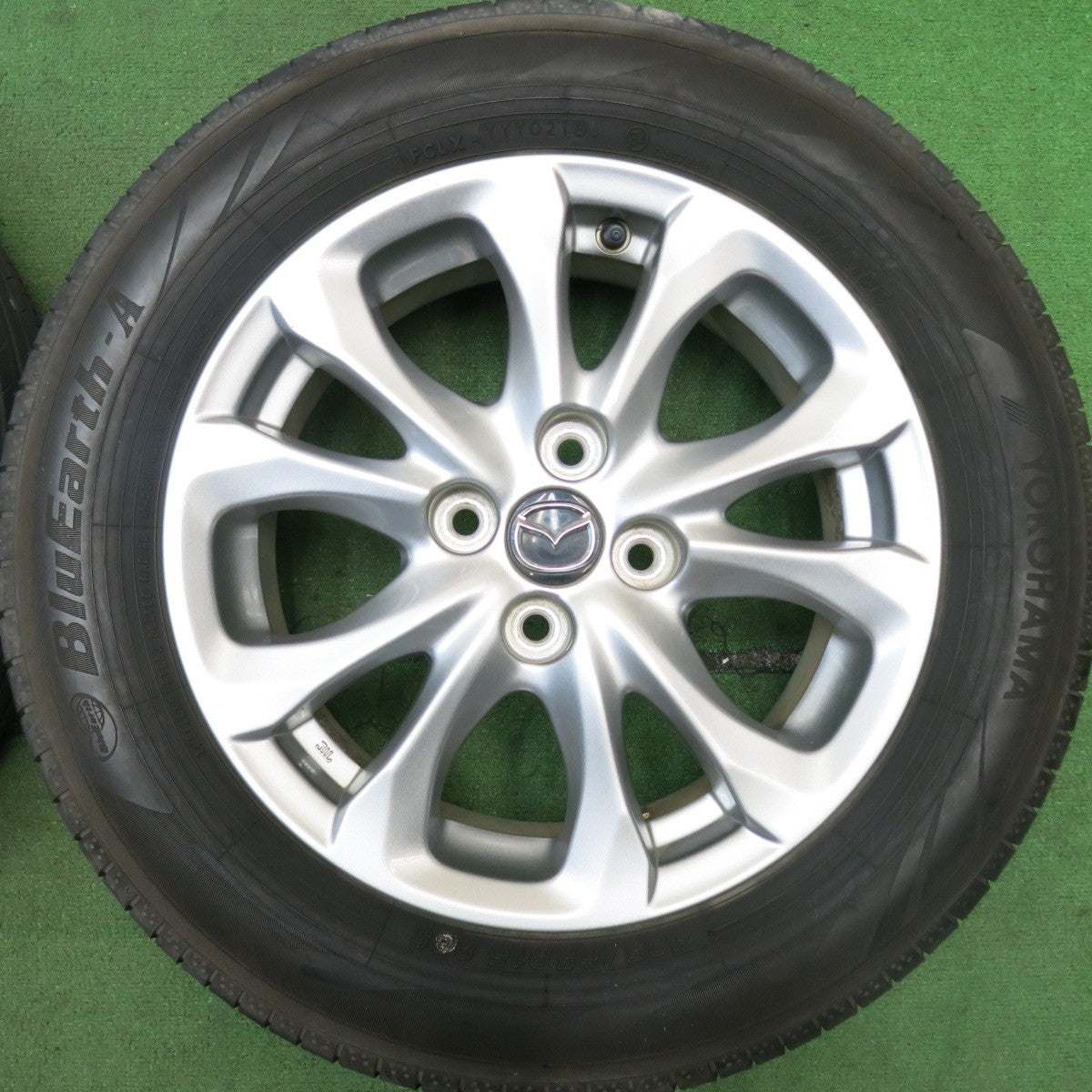 バリ溝!キレイ!8.5分★マツダ デミオ 純正 185/65R15 ヨコハマ BluEarth-A 15インチ ブルーアース PCD100/4H★5062801HAノ