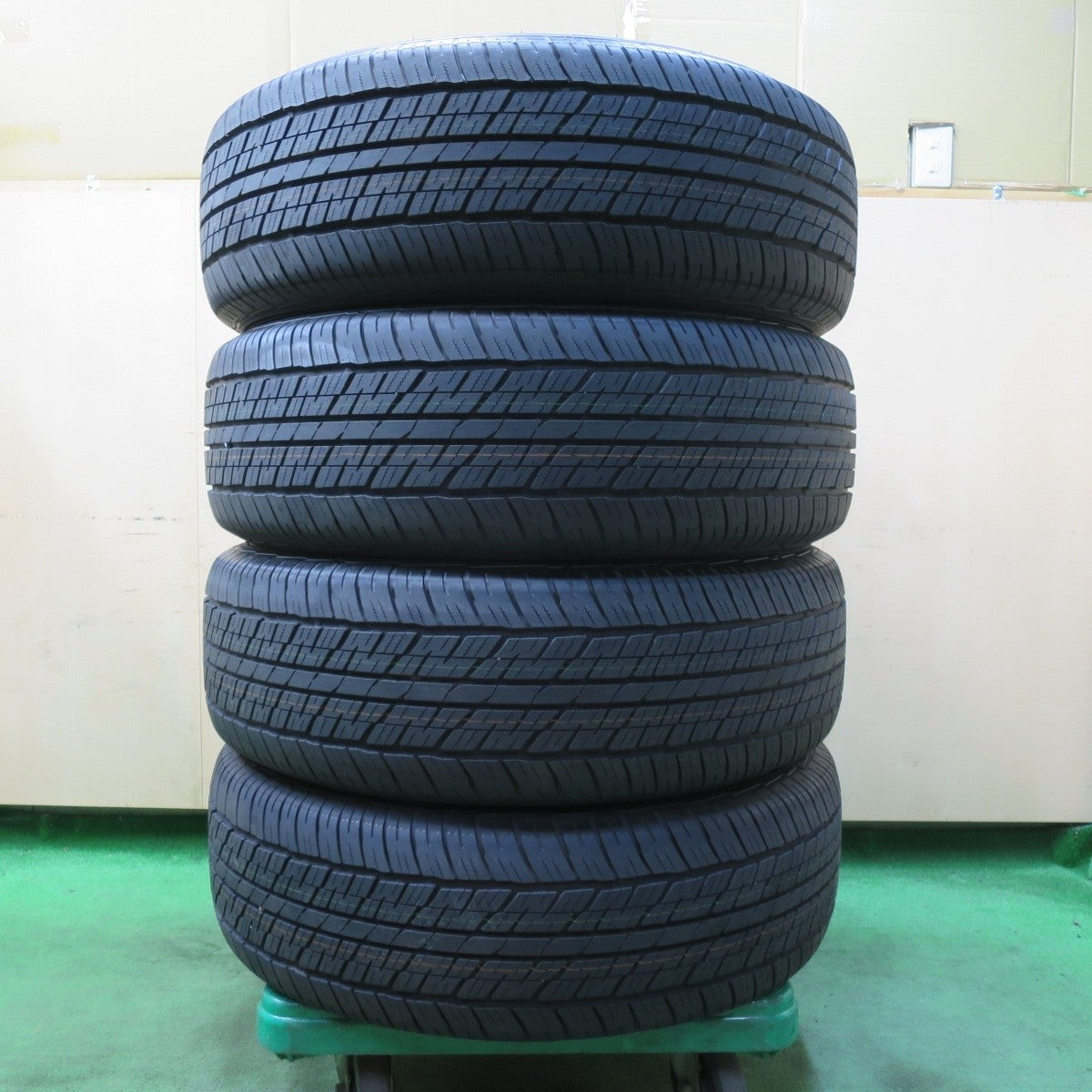 新車外し!24年★265/65R18 ダンロップ AT23 グラントレック タイヤ 18インチ ランクル 250 300 等★5010815イノタ