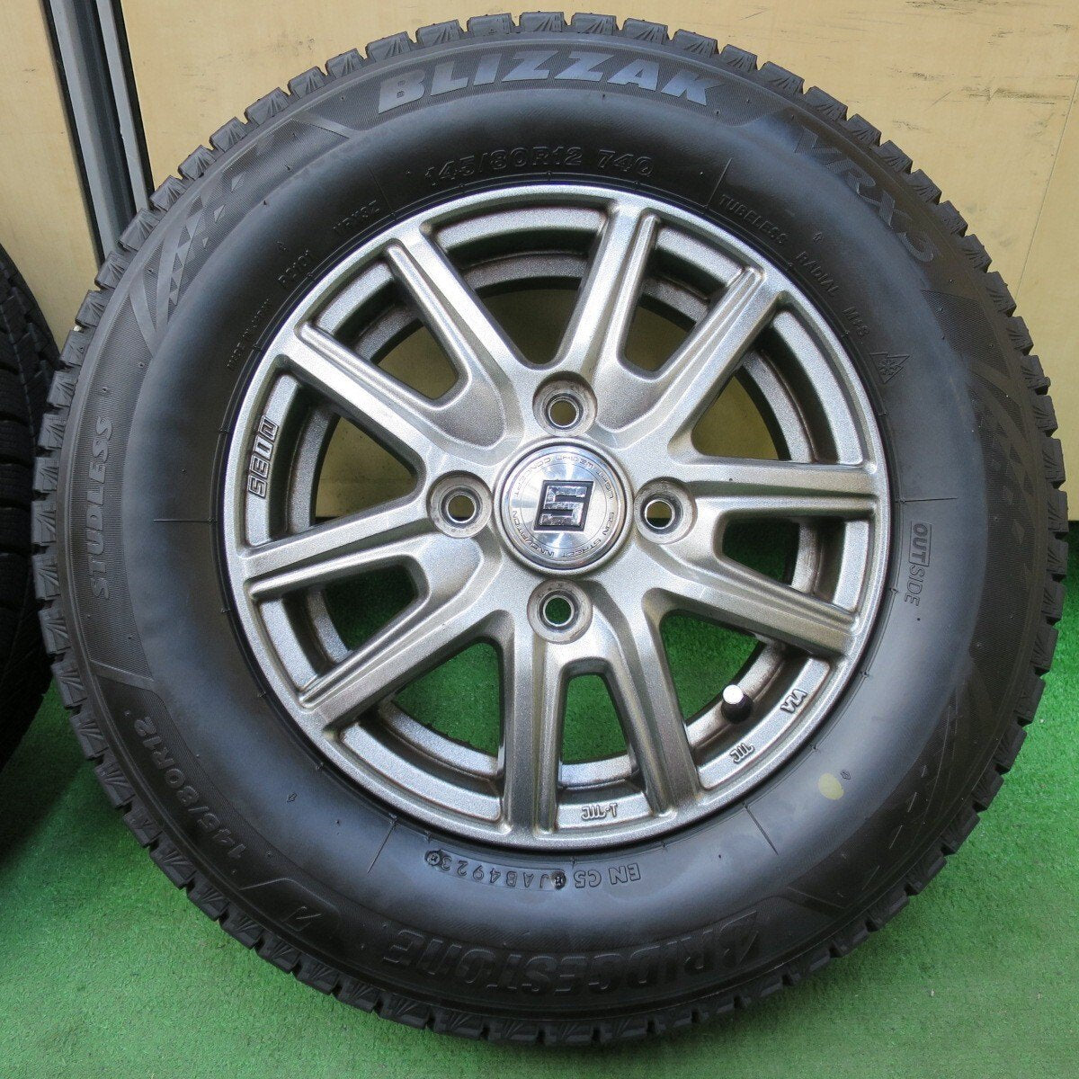 バリ溝!23年!ほぼ10分★スタッドレス 145/80R12 ブリヂストン ブリザック VRX3 SEIN ザイン 12インチ PCD100/4H★5013111イス