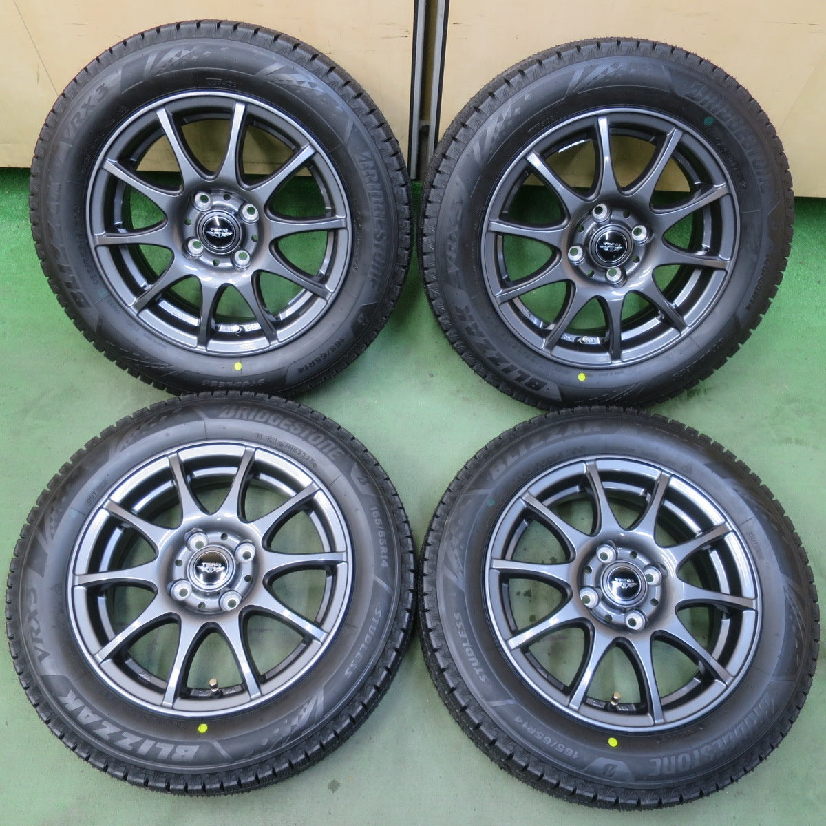 未使用!25年◎スタッドレス 165/65R14 ブリヂストン ブリザック VRX3 TEAD テッド 14インチ PCD100/4H◎6101604イス