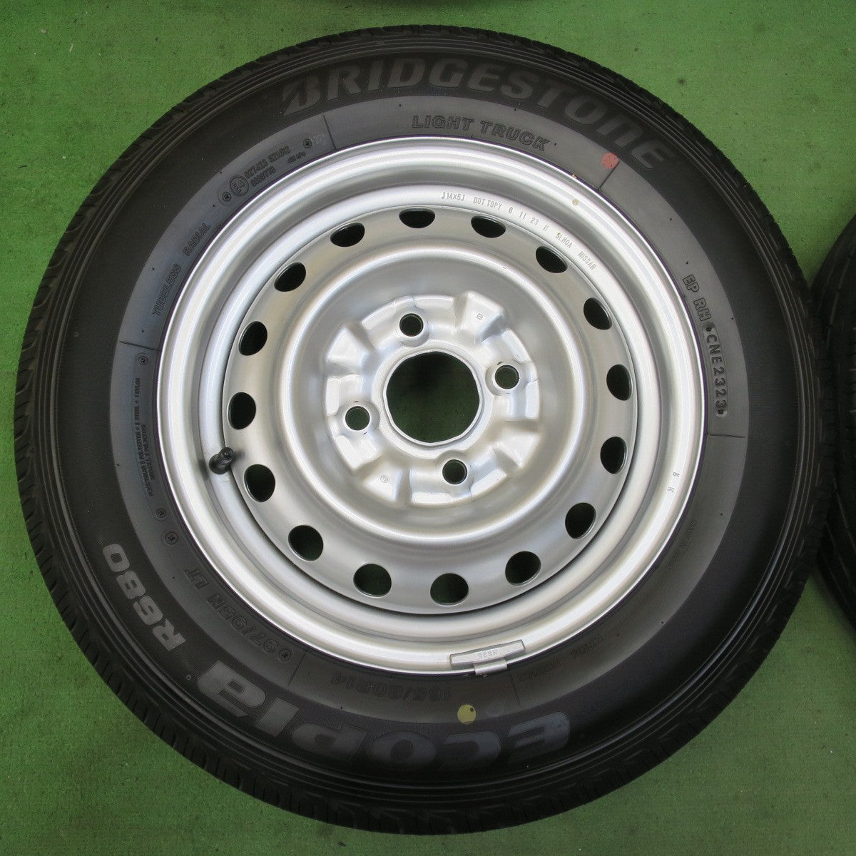 新車外し!23年★日産 NV200 バネット 純正 TOPY スチール 165/80R14 97/95N ブリヂストン エコピア R680 14インチ PCD114.3/4H★5071702イノ
