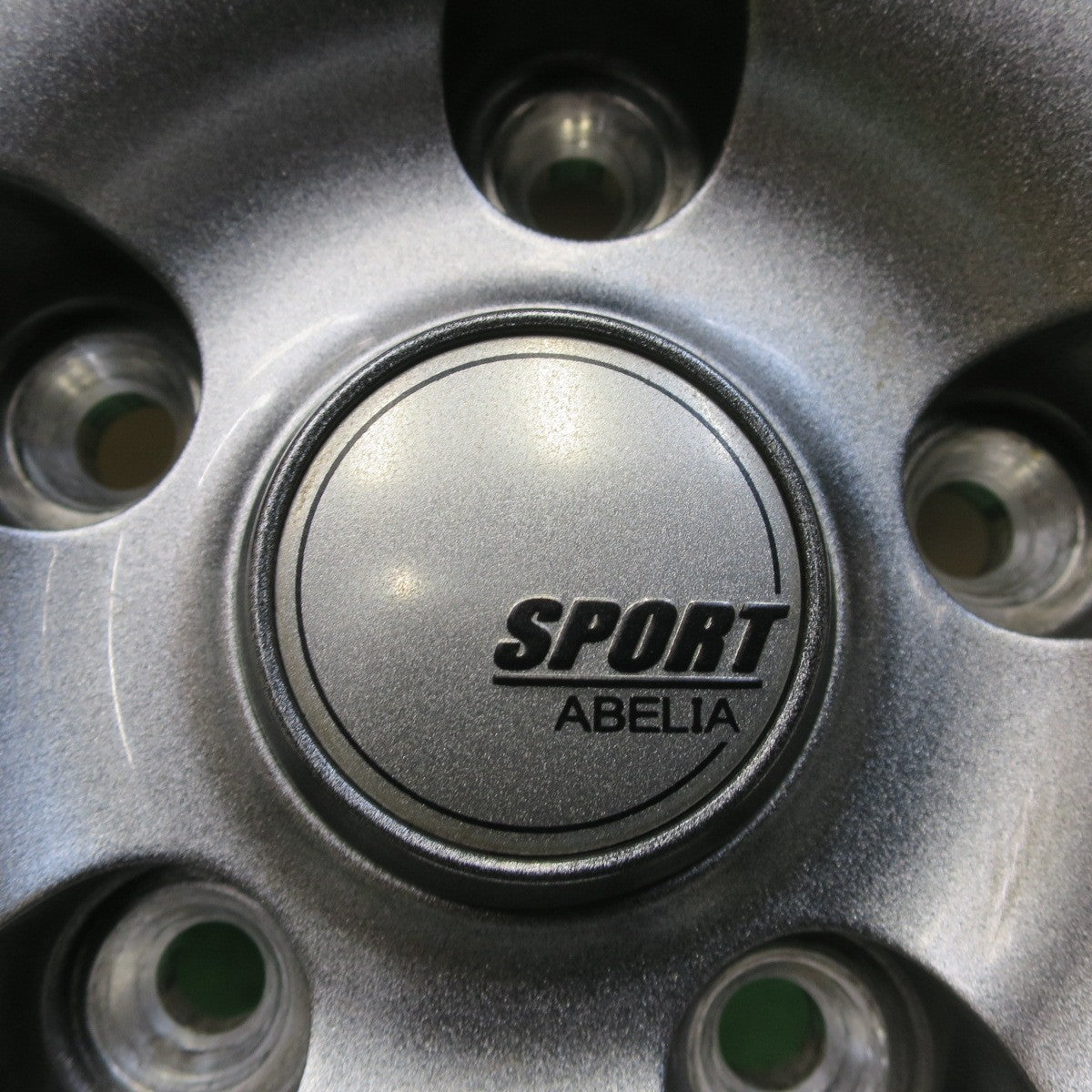 超バリ溝!キレイ!9.5分以上★スタッドレス 225/65R17 トーヨー ウインター トランパス TX SPORT ABELIA スポルト アベリア 17インチ PCD114.3/5H★5072507イス