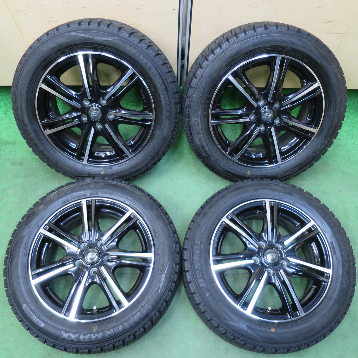 送料無料] バリ溝！キレイ！9.5分以上☆シエンタ等 185/60R15