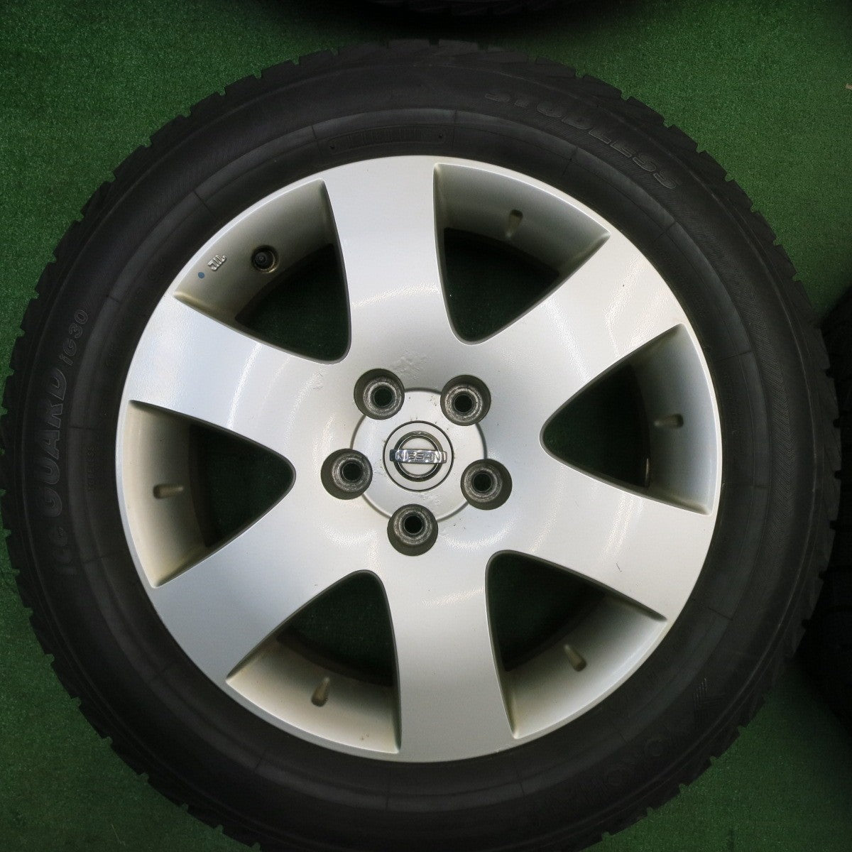 4本価格★日産 プレサージュ 純正 215/60R17 スタッドレス ヨコハマ アイスガード iG30 17インチ PCD114.3/5H★5041802TNス