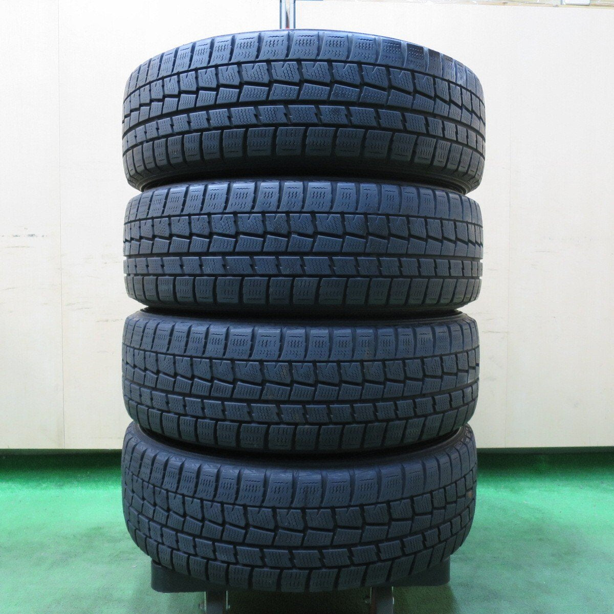 4本価格★スタッドレス 175/65R15 ダンロップ ウインターマックス WM01 ZEPHYR ゼファー 15インチ PCD100/4H★4120502イス
