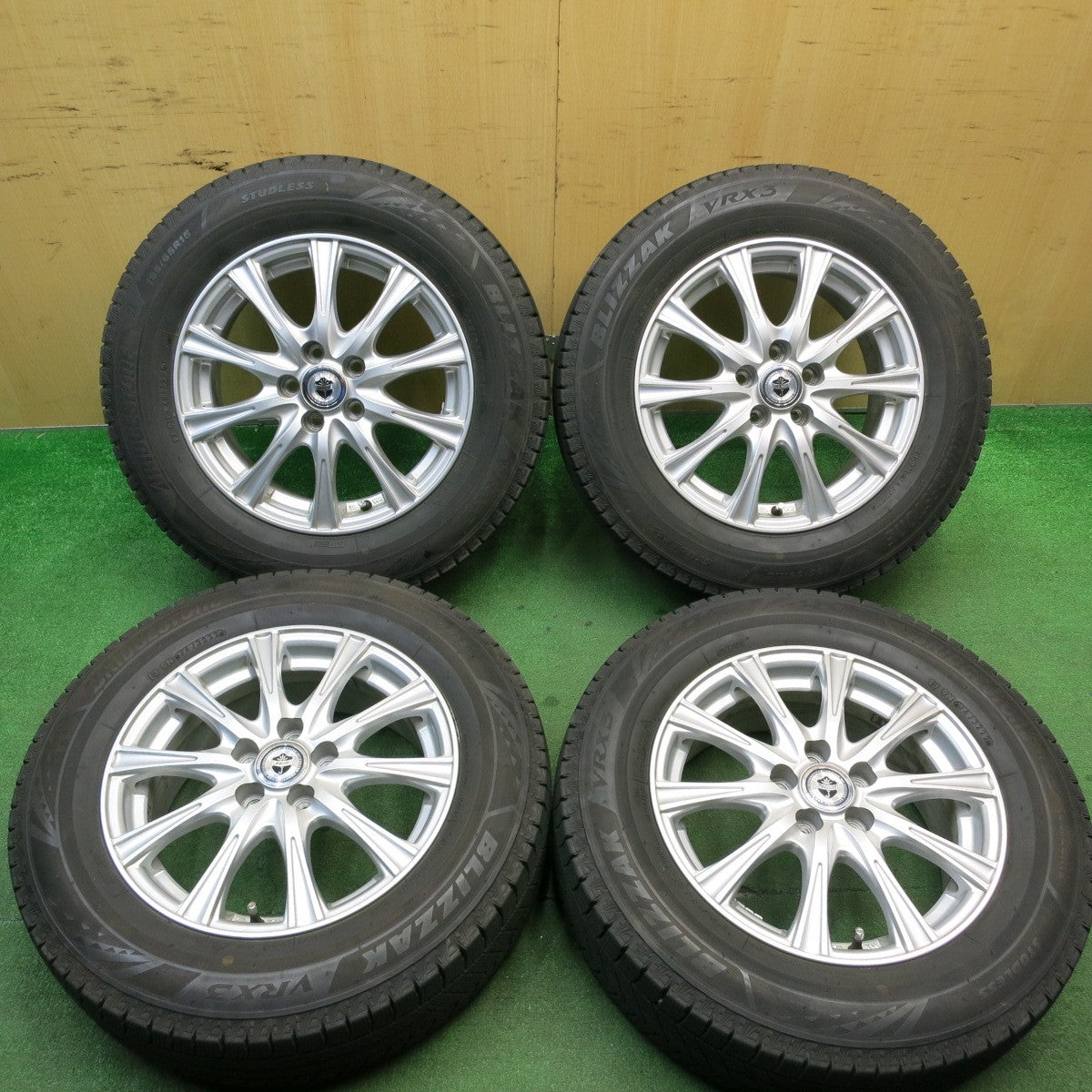 バリ溝!22年!9分★プリウス 等 195/65R15 スタッドレス ブリヂストン ブリザック VRX3 JOKER ジョーカー 15インチ PCD100/5H★5050703AKス