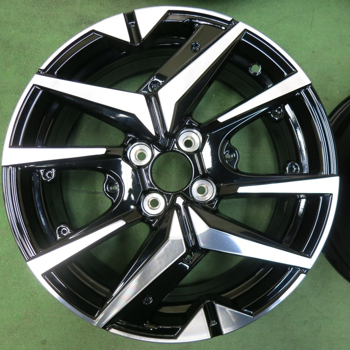 キレイ★プジョー 208 GT 純正 ホイール 17インチ 17×7J PCD108/4H★5021416SYホ