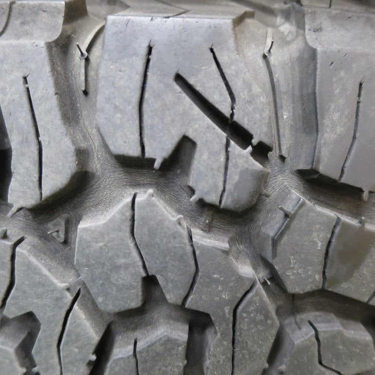 4本価格★ULTRA MOTOR SPORTS 265/65R17 BFグッドリッチ All-Terrain T/A KO2 ホワイトレター PCD139.7/6H★4072902イノ